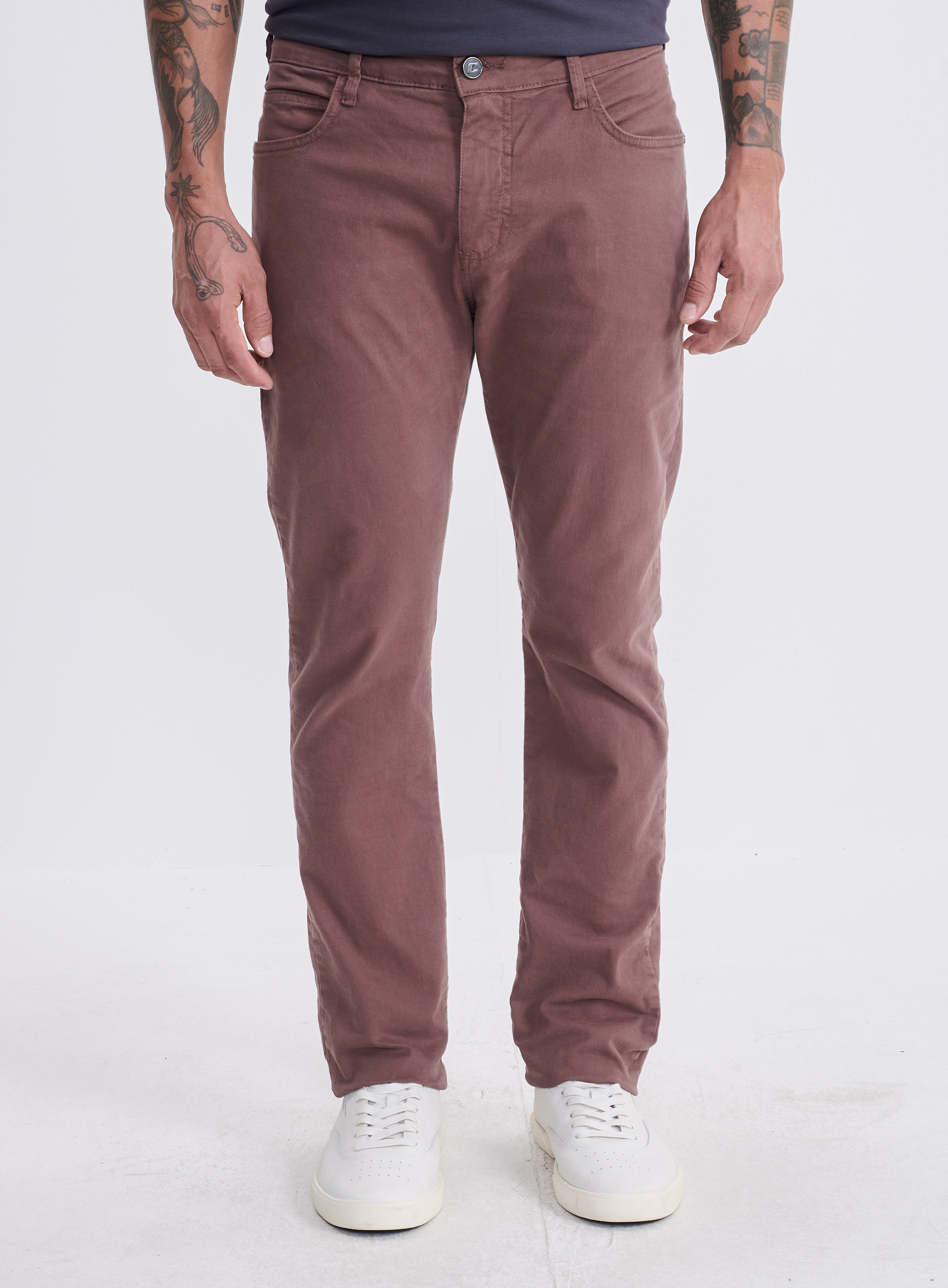 CALÇA SARJA FELIPE SKINNY 42 MARROM COFFE BEAN
