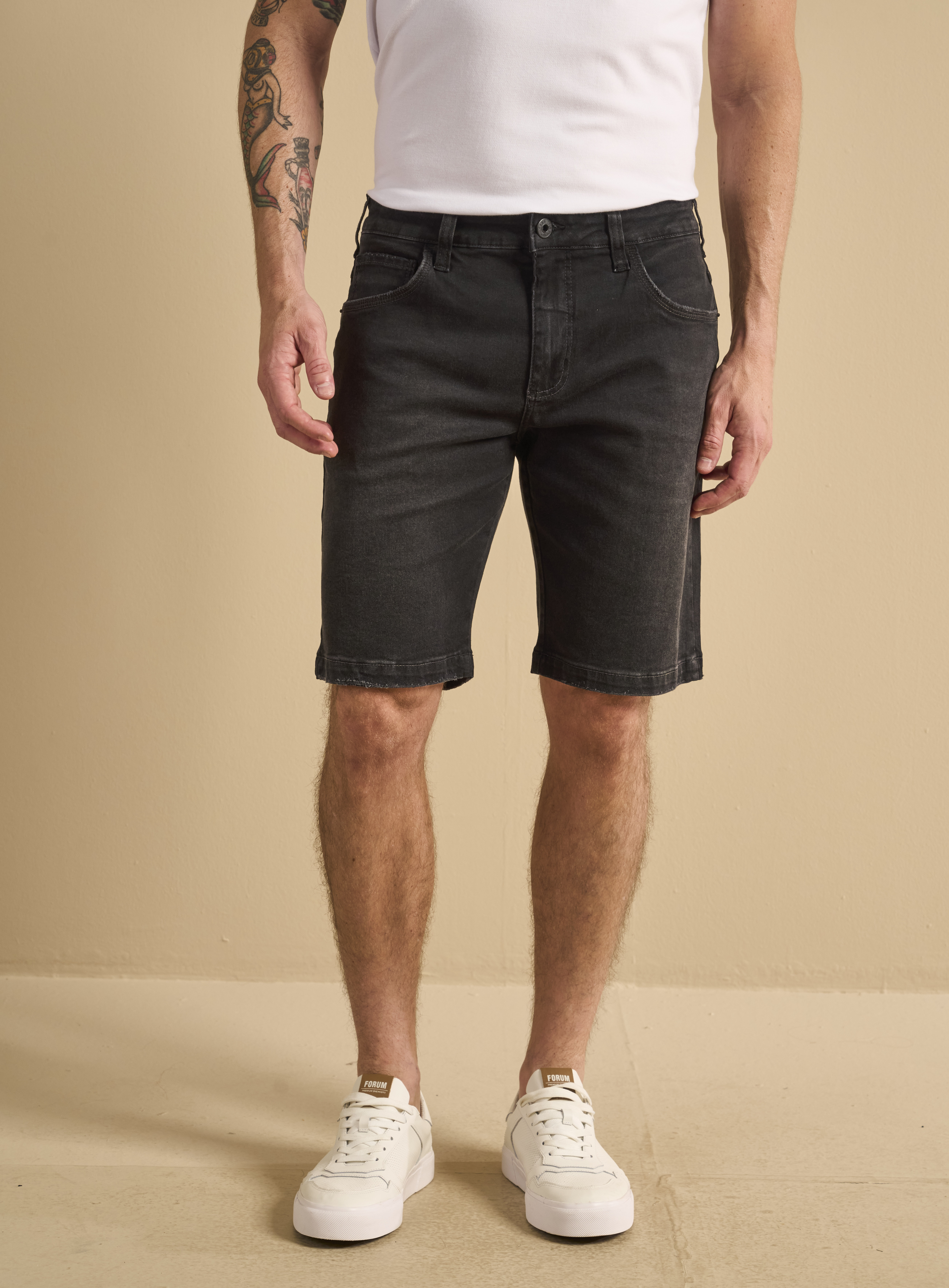 BERMUDA JEANS PAUL SLIM 42 IND.PRETO