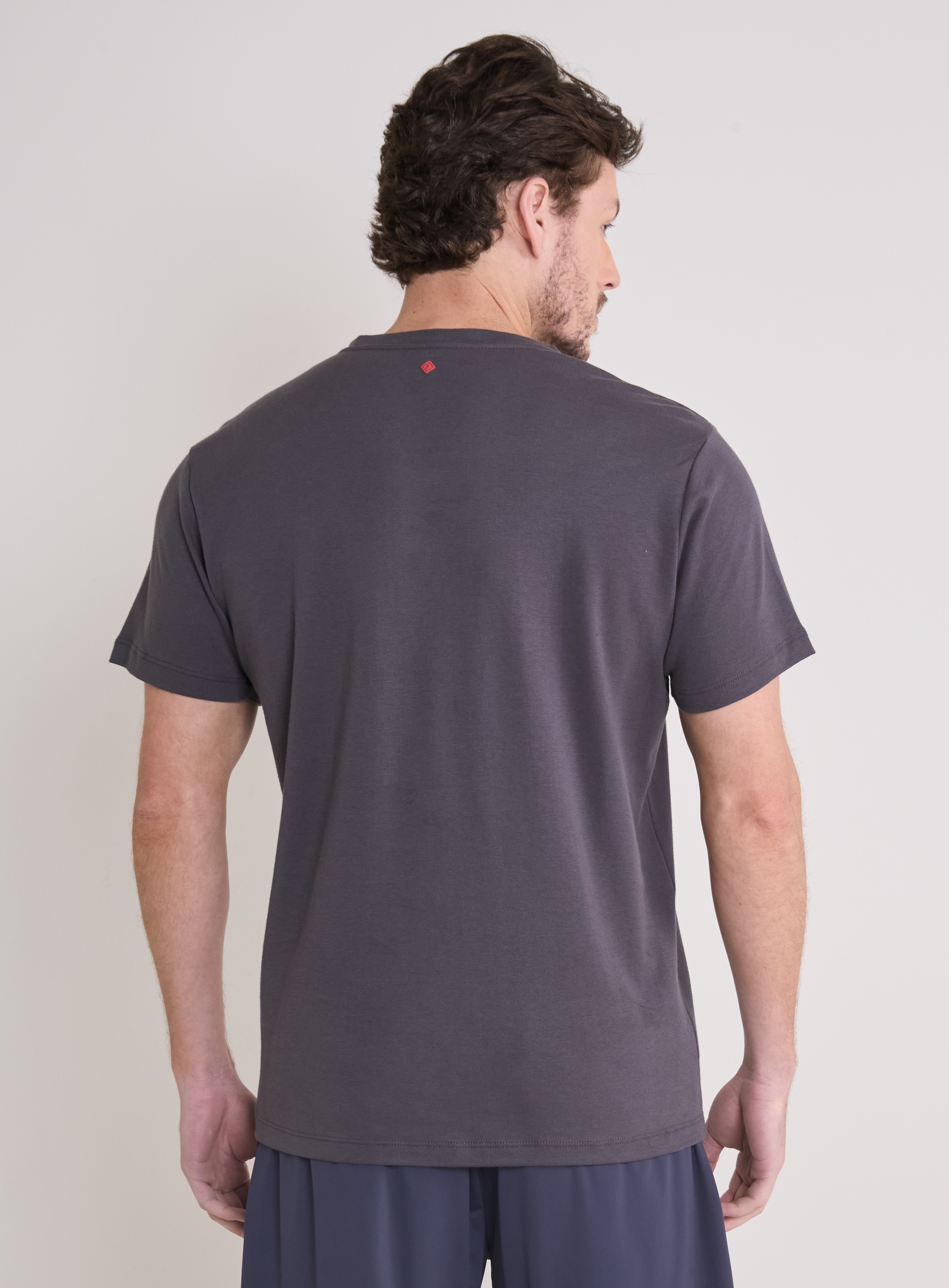 CAMISETA FORUM M CINZA FULIGEM