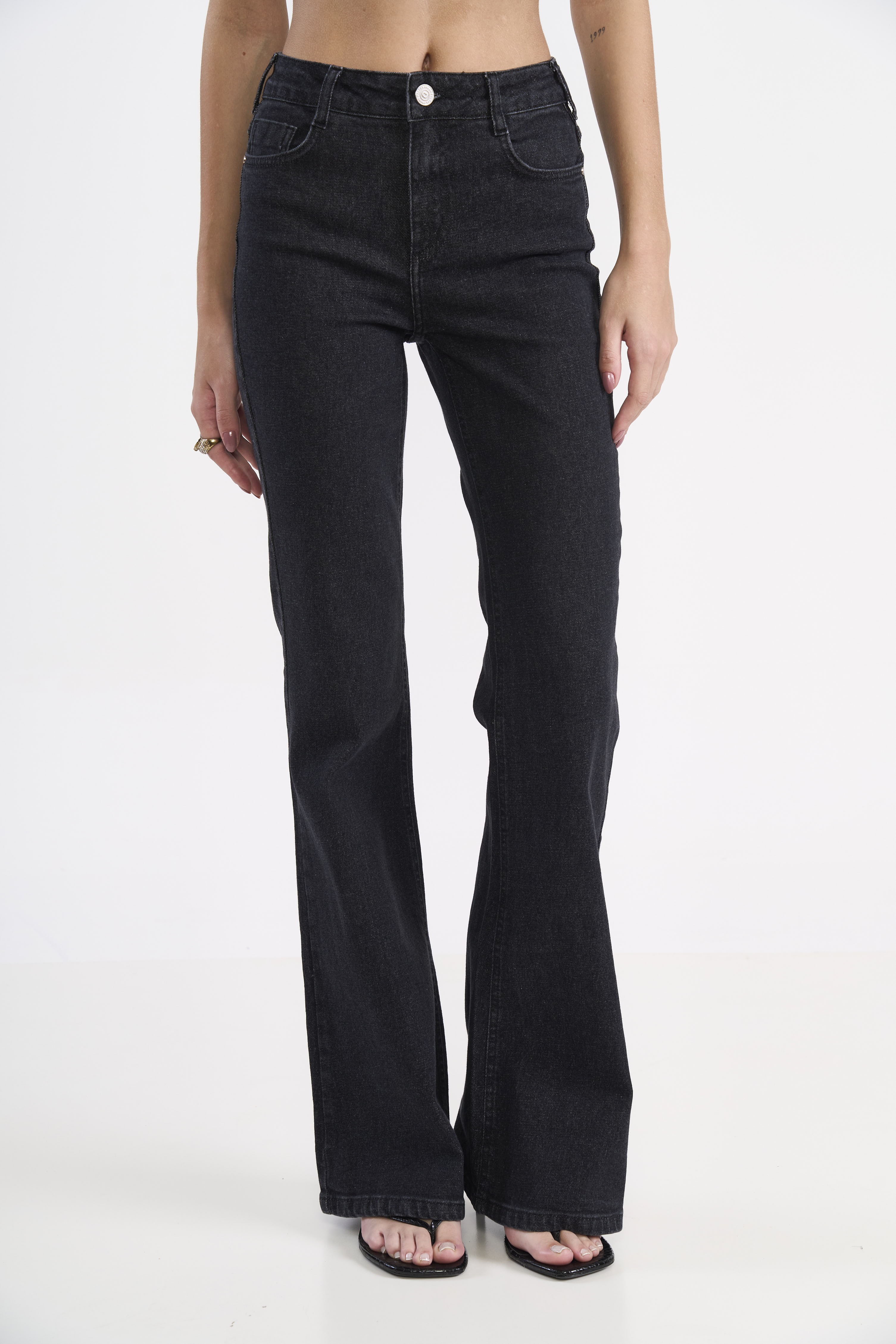 CALÇA JEANS NOVA YORK FLARE COM CINTO 44 IND.PRETO