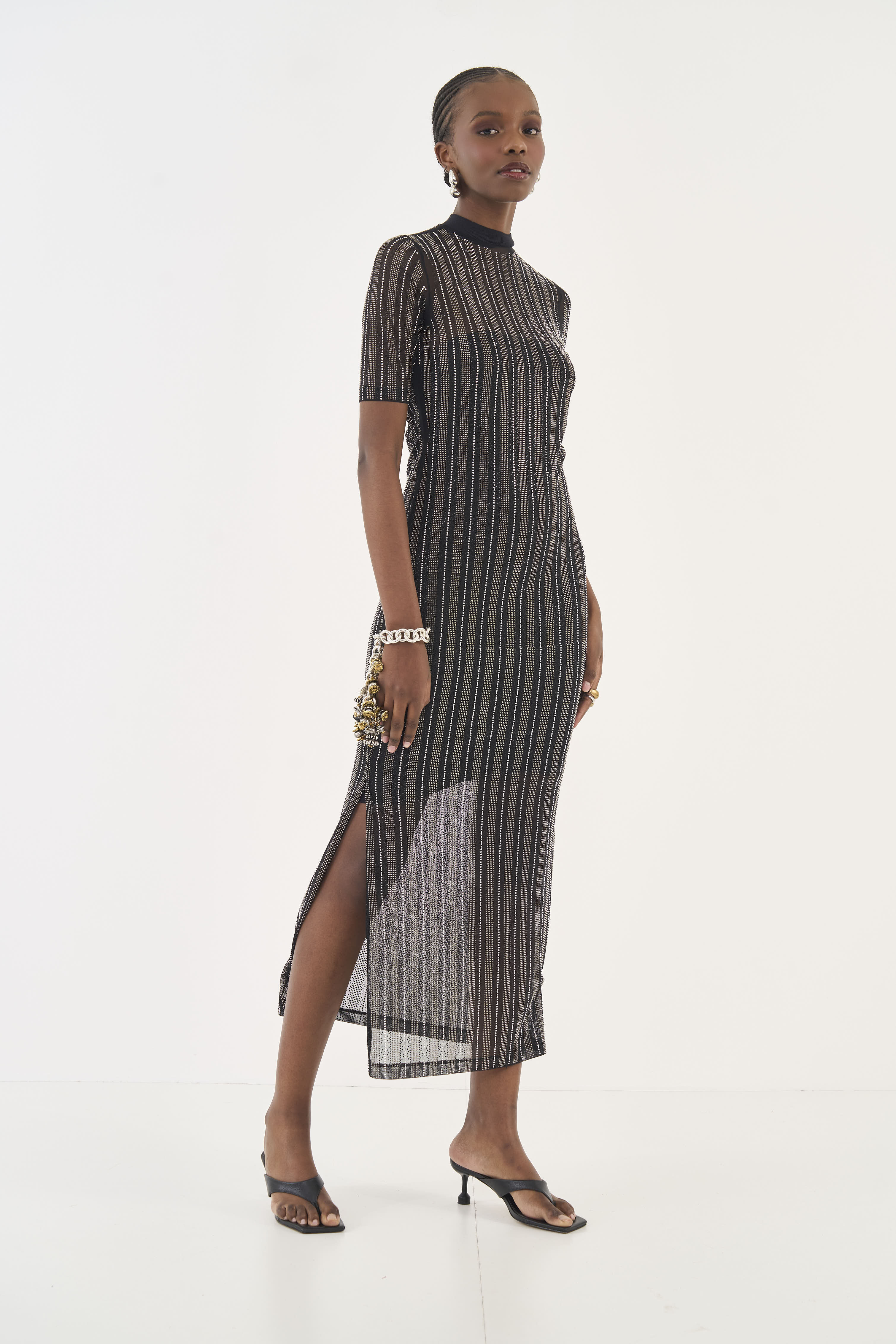 VESTIDO TULE COM APLICAÇÃO M PRETO