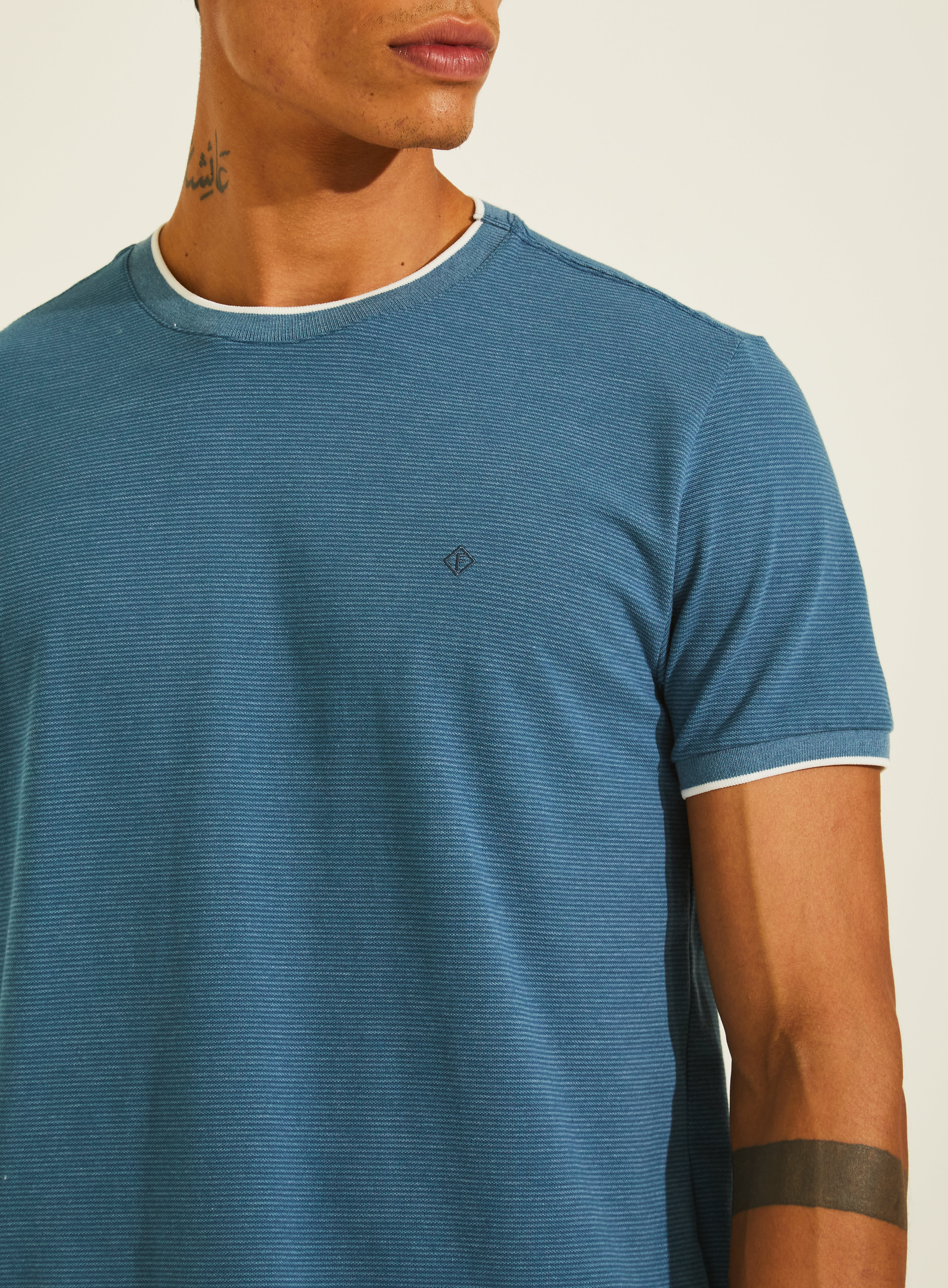 CAMISETA LISTRADA G AZUL MAKAI