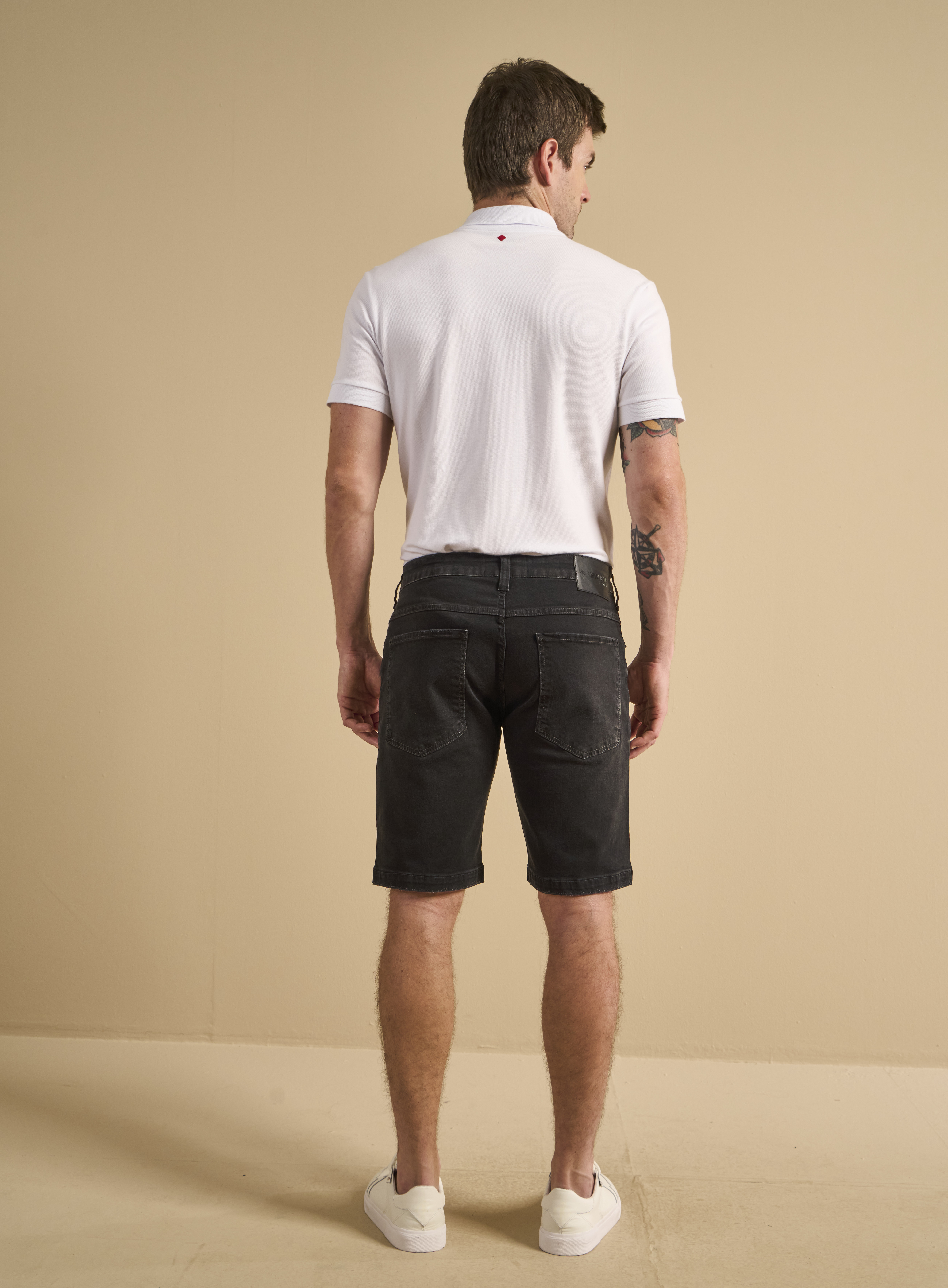 BERMUDA JEANS PAUL SLIM 42 IND.PRETO
