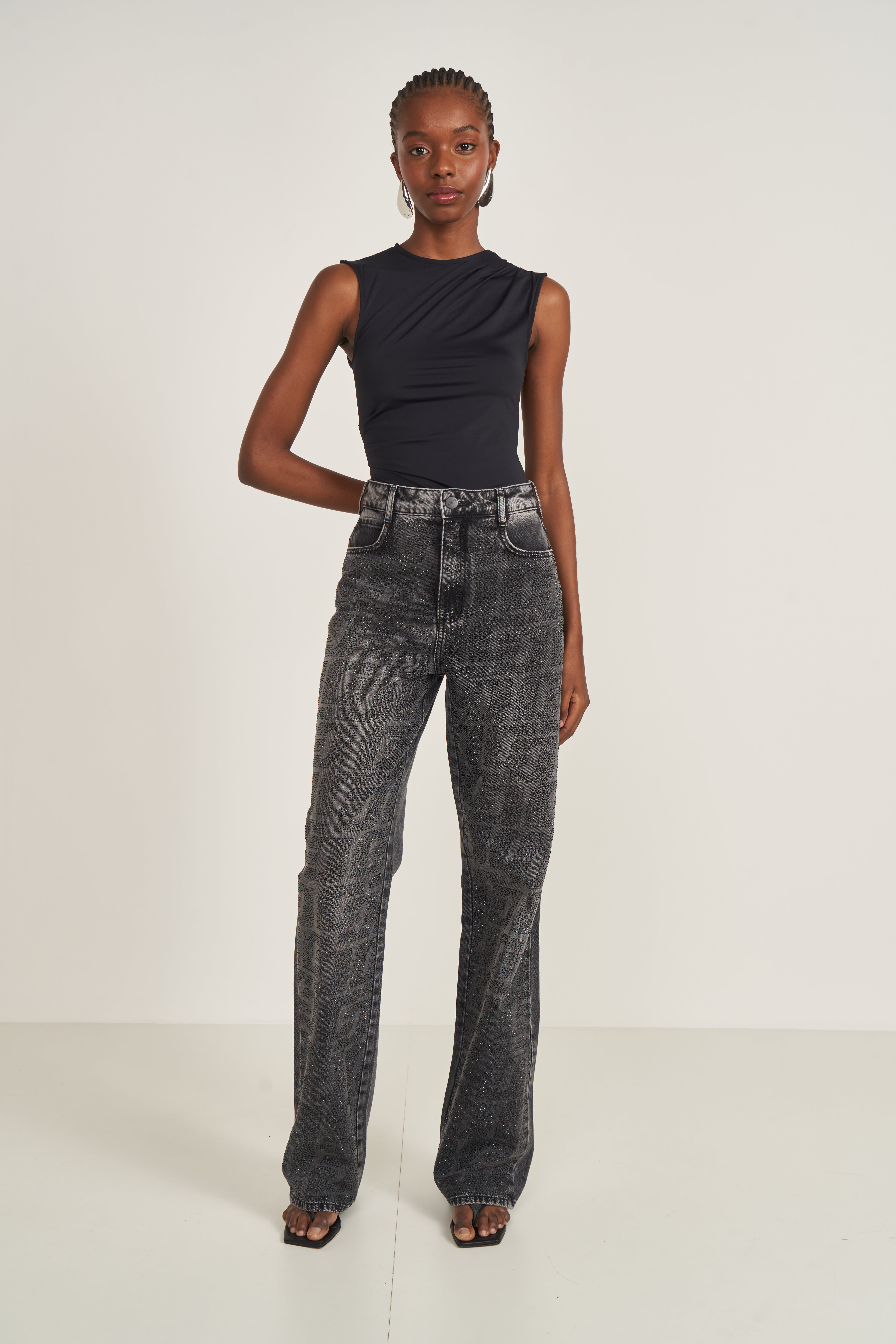 CALÇA JEANS JULIETTE COM APLICAÇÃO 40 IND.PRETO