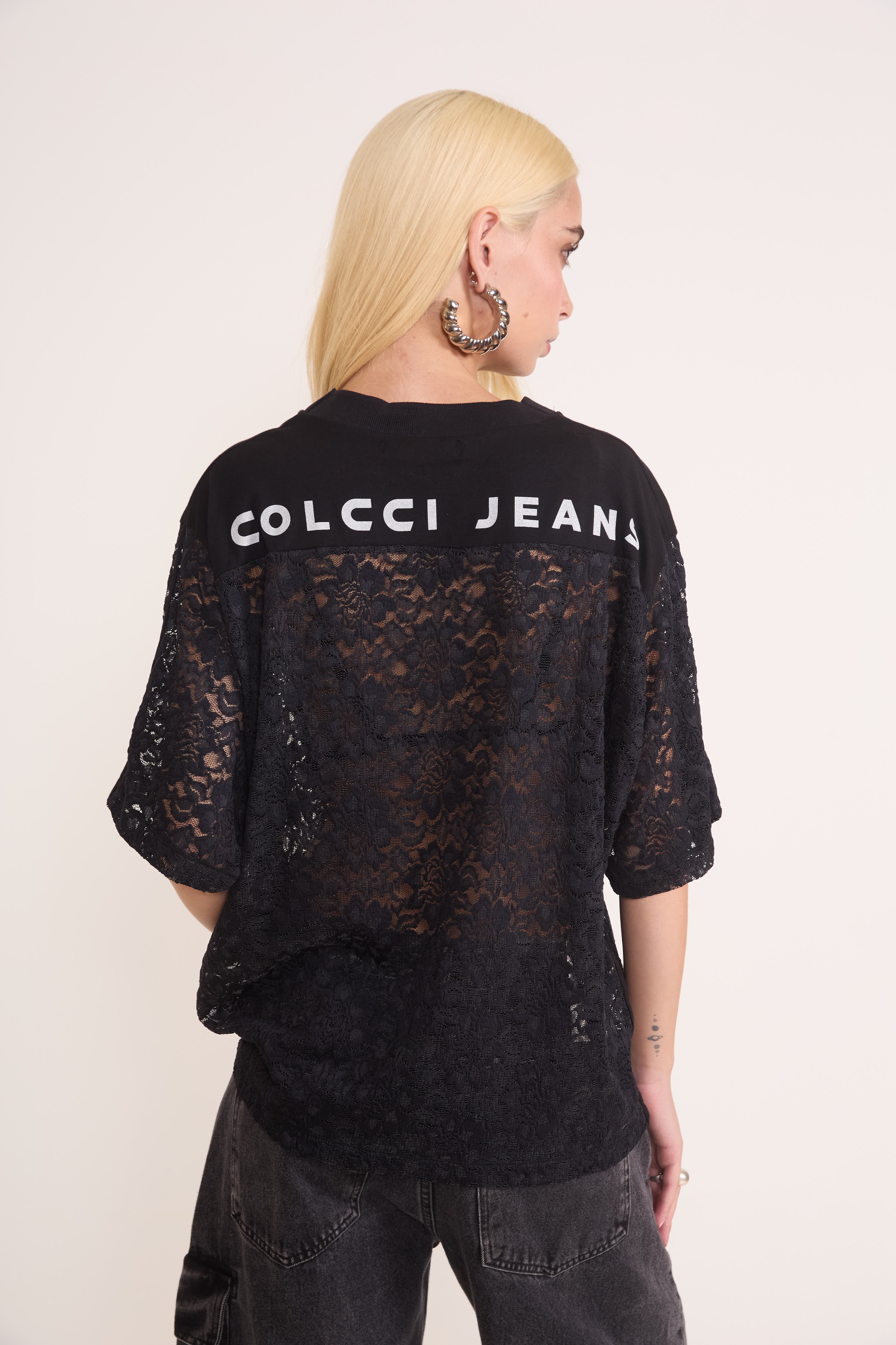 CAMISETA RENDA M PRETO