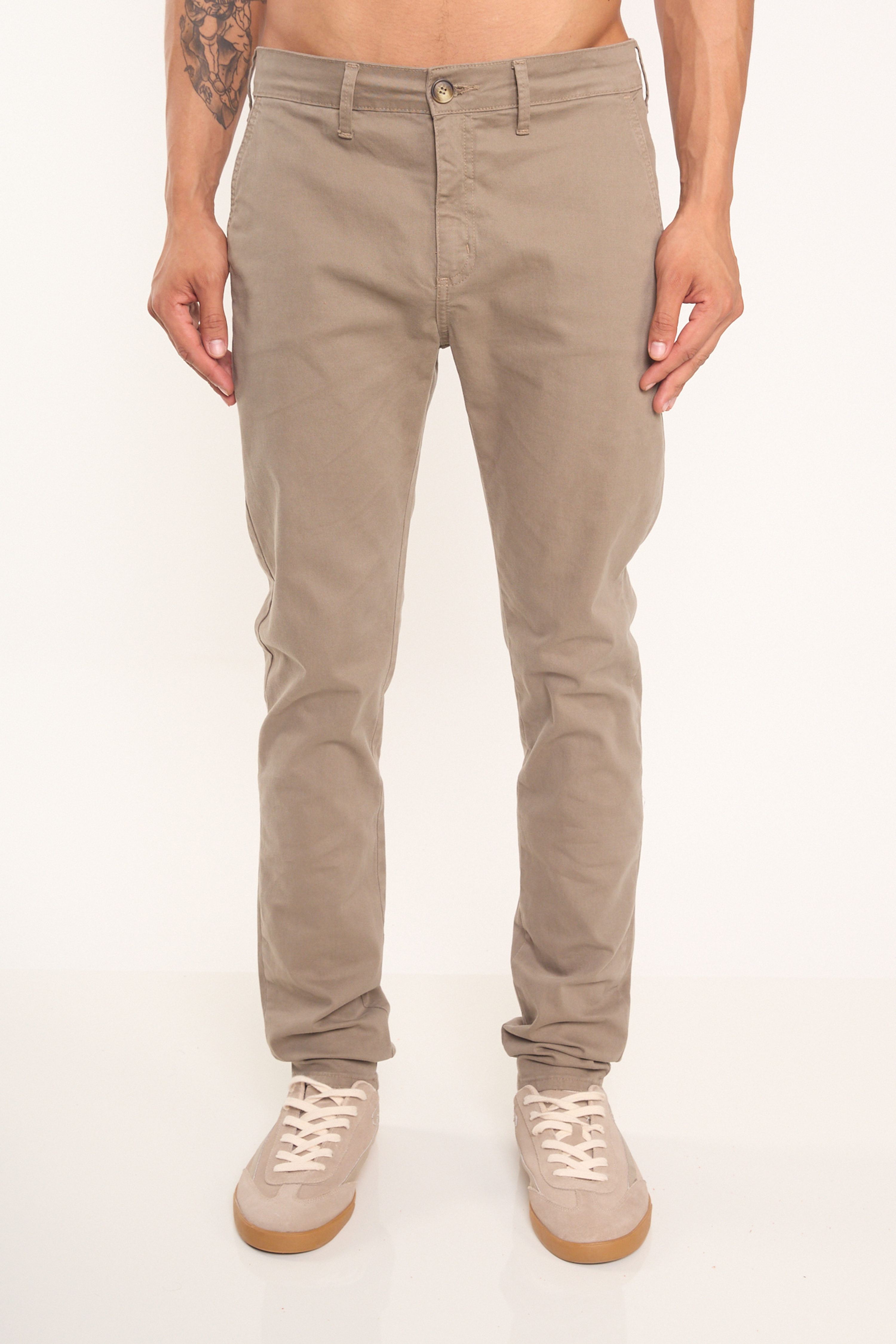 CALÇA SARJA FELIPE SKINNY 40 PRETO