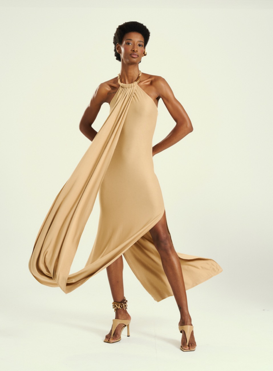 VESTIDO OPEN GG TABACO