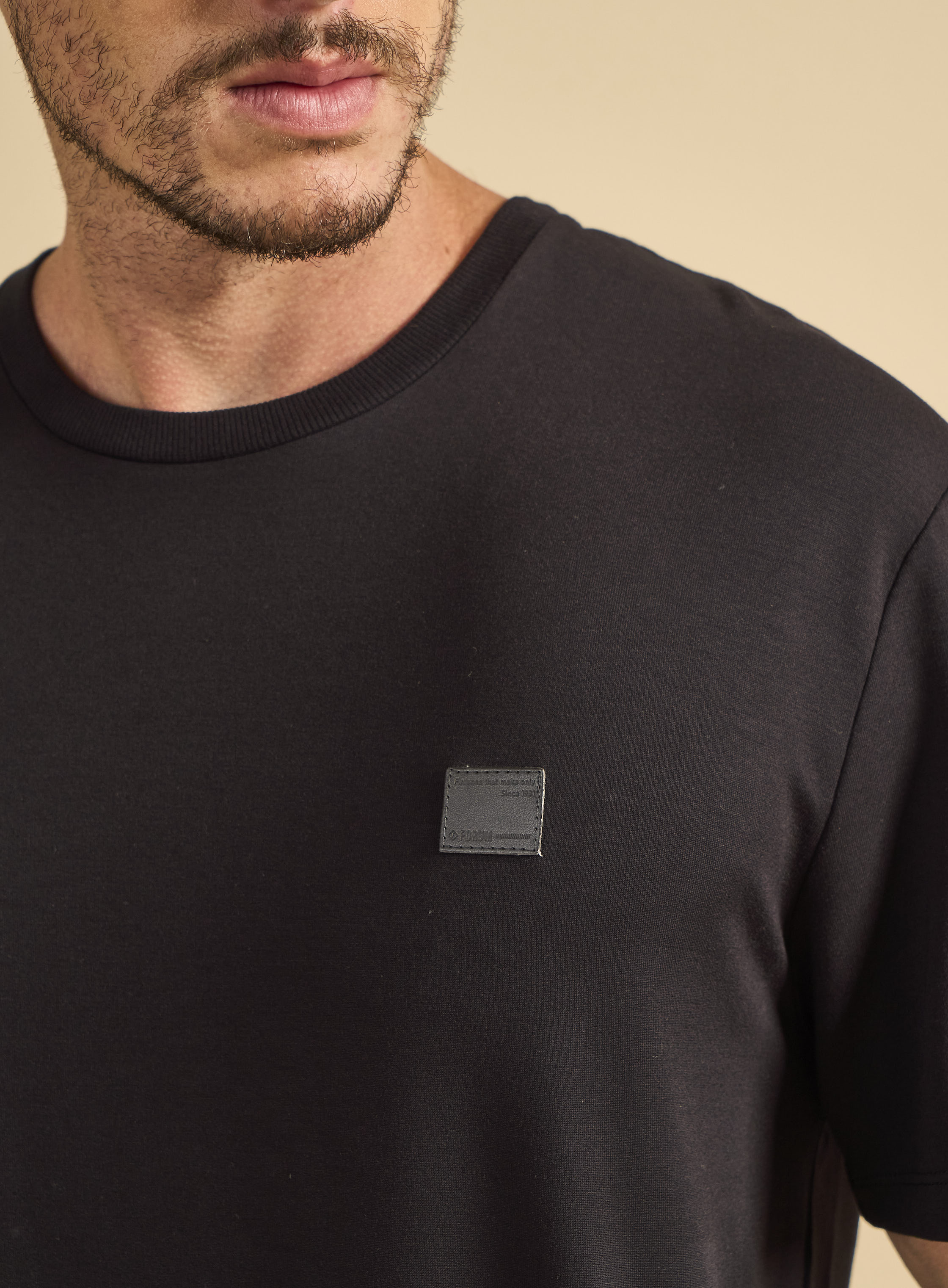 CAMISETA FORUM M PRETO