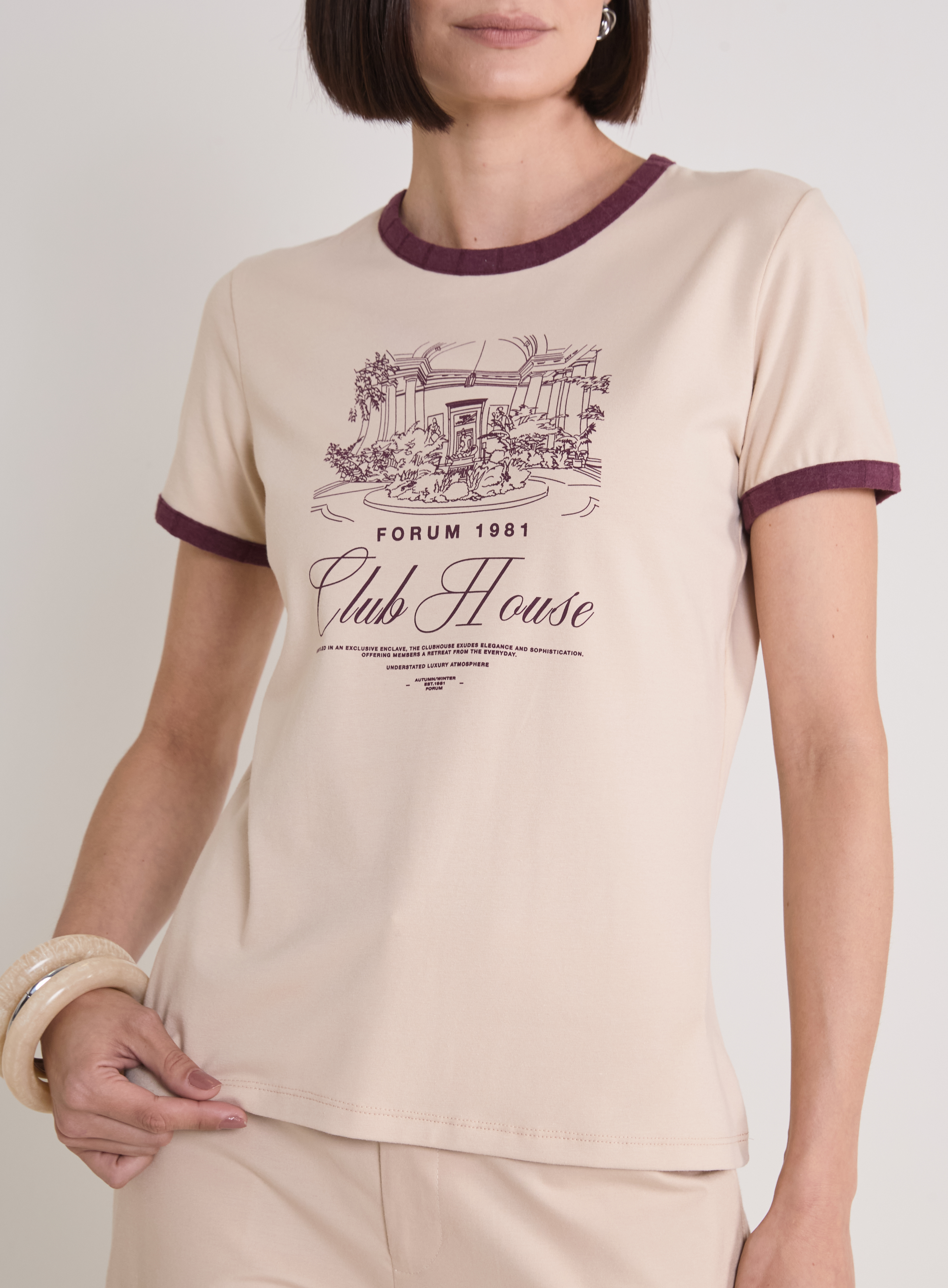 CAMISETA FORUM P BEGE/BORDO