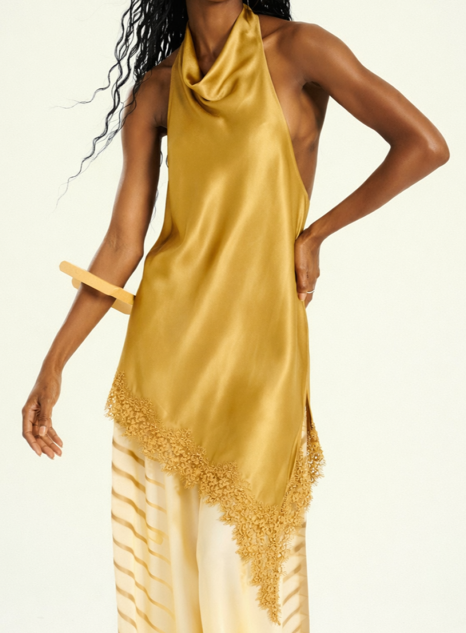 BLUSA OPEN G BEGE GOLDEN WHE