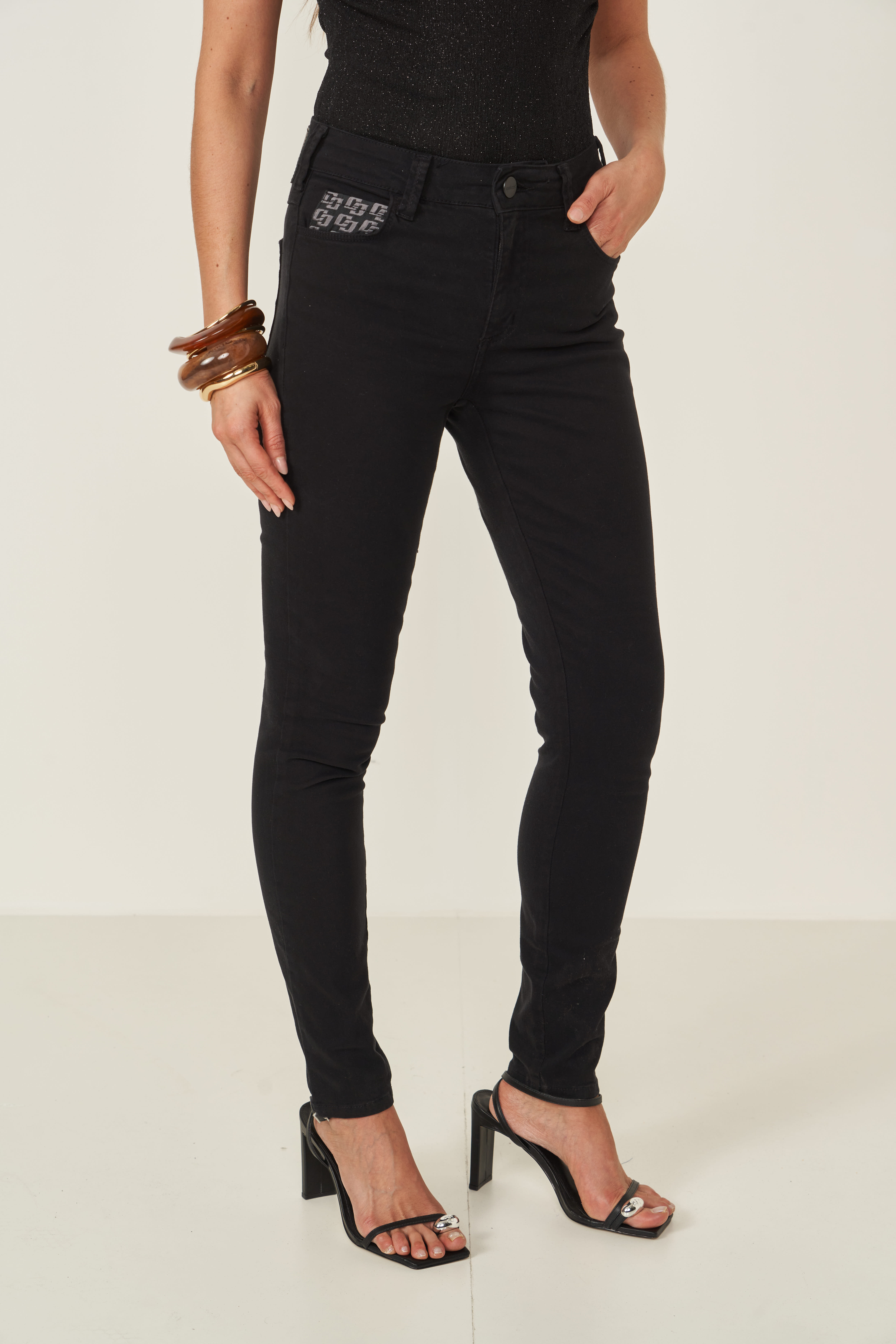 CALÇA SARJA BIA 34 PRETO