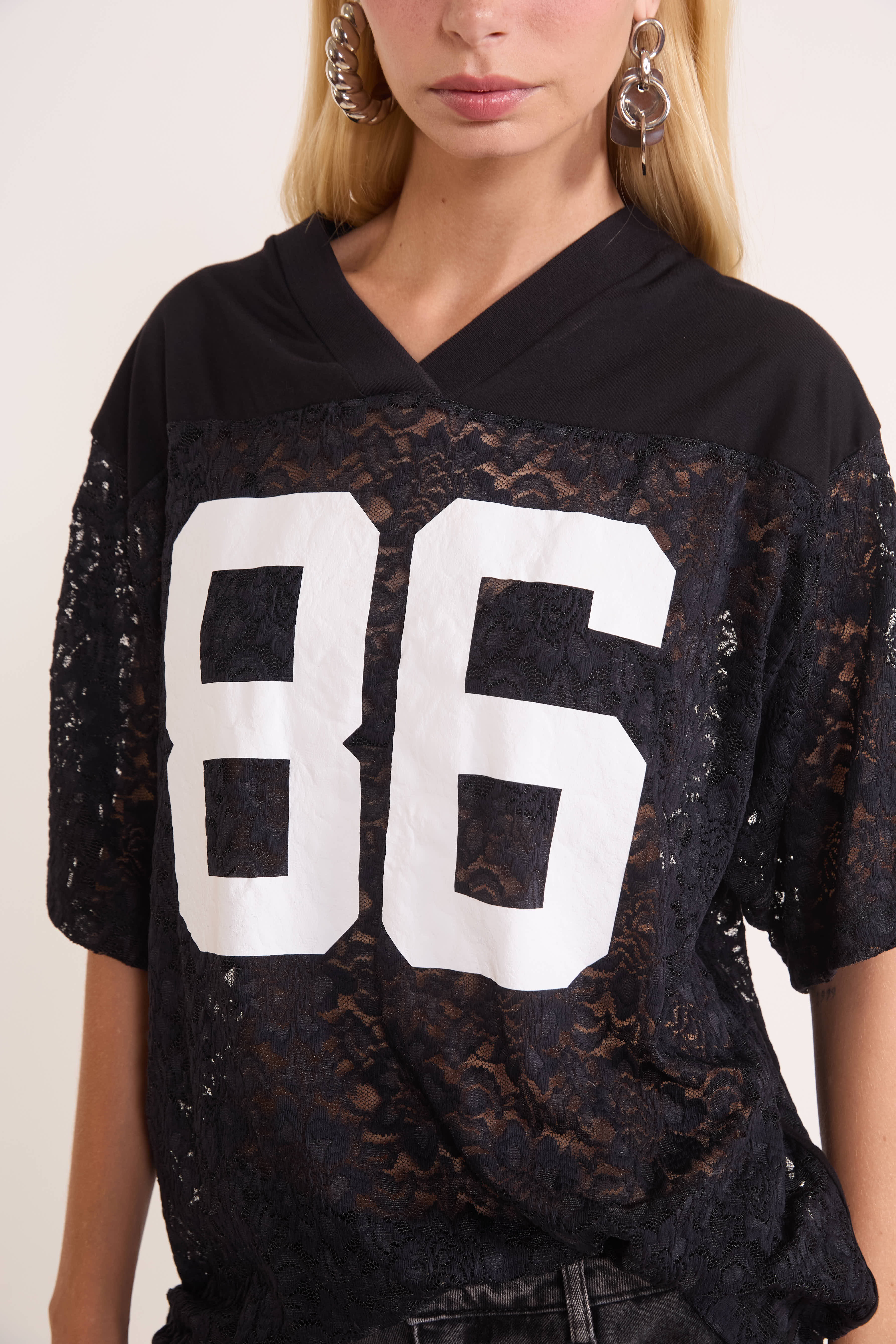 CAMISETA RENDA M PRETO