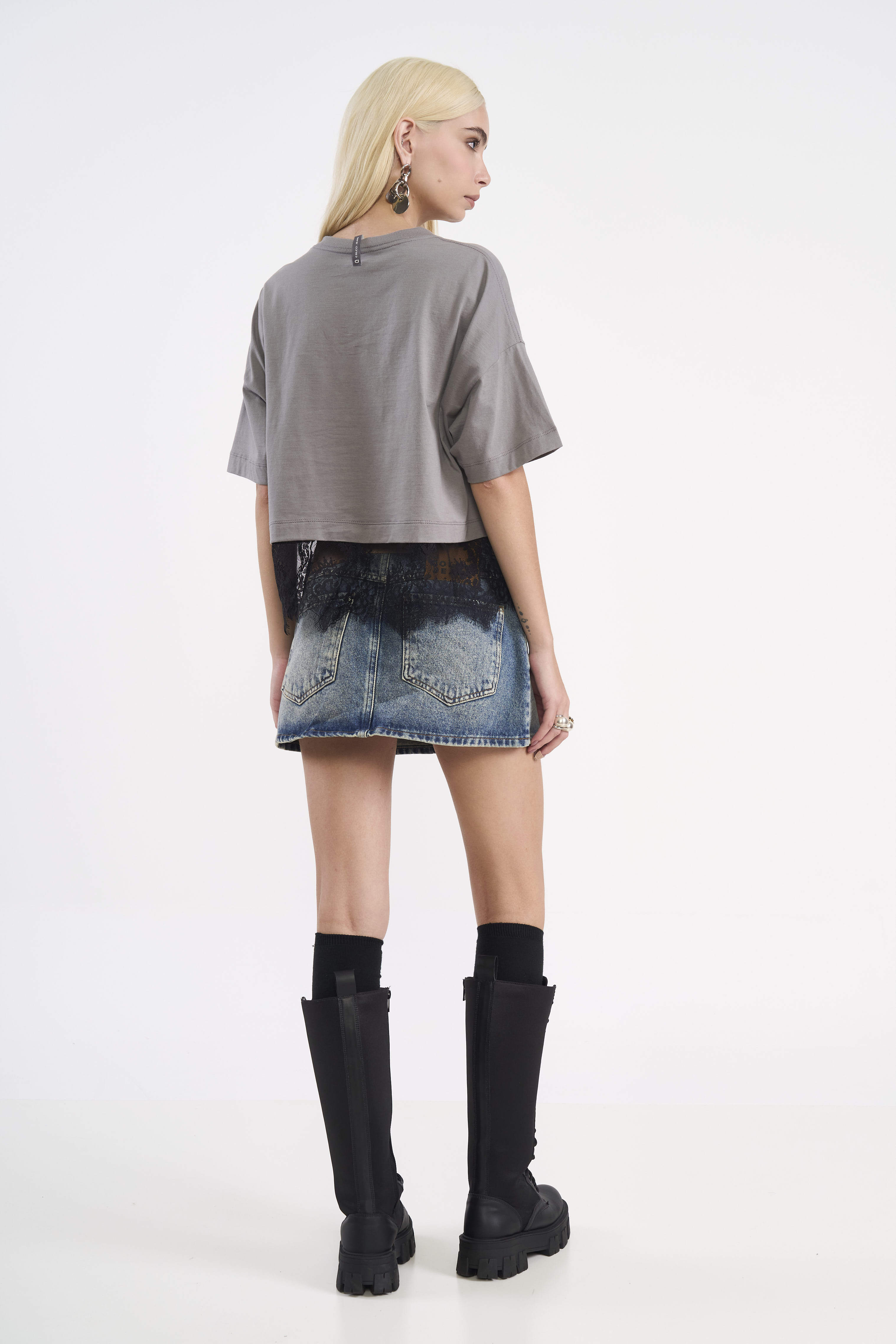 CAMISETA DETALHE RENDA P CINZA ALITA