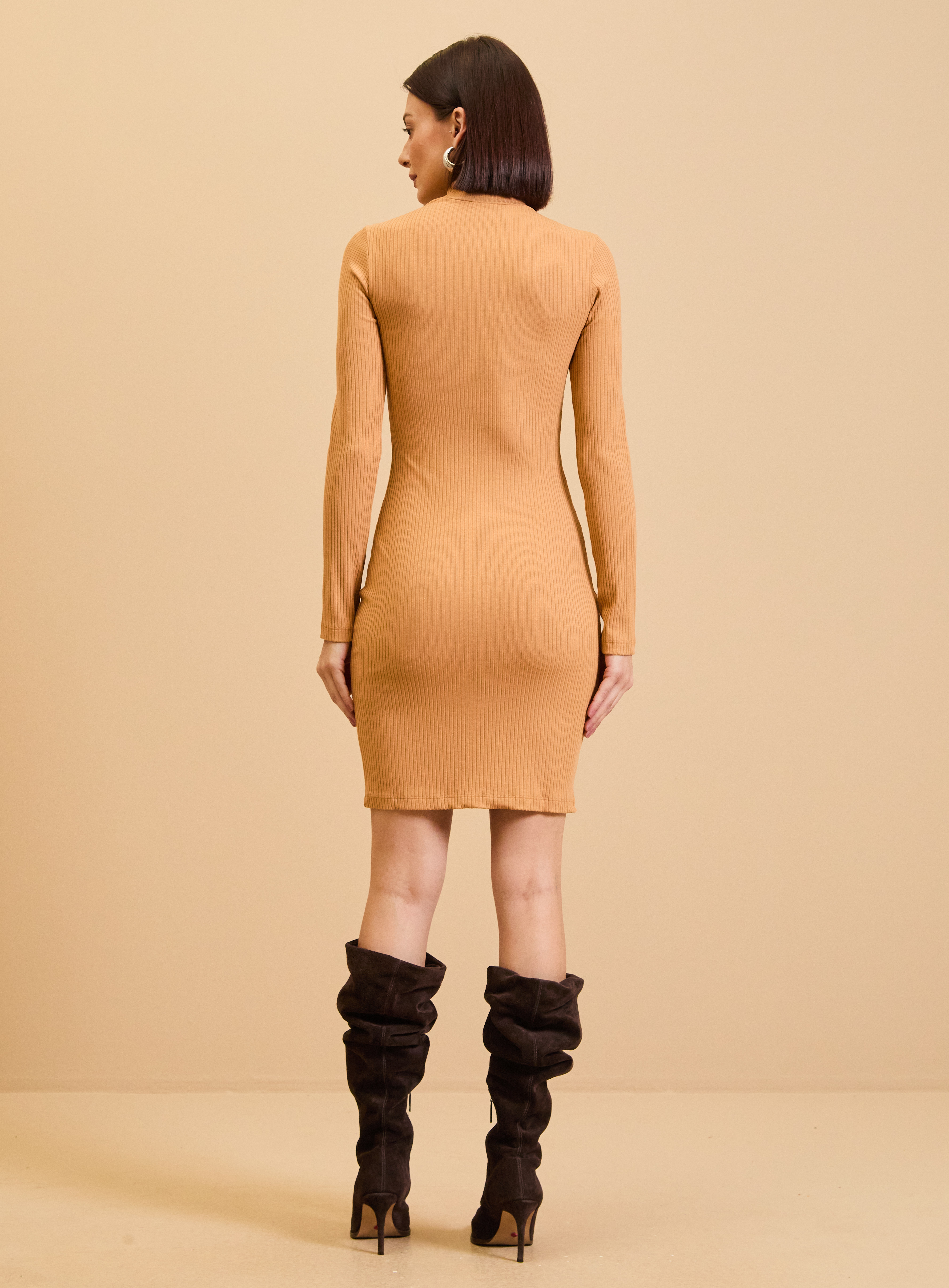 VESTIDO CANELADO M BEGE BELGATI