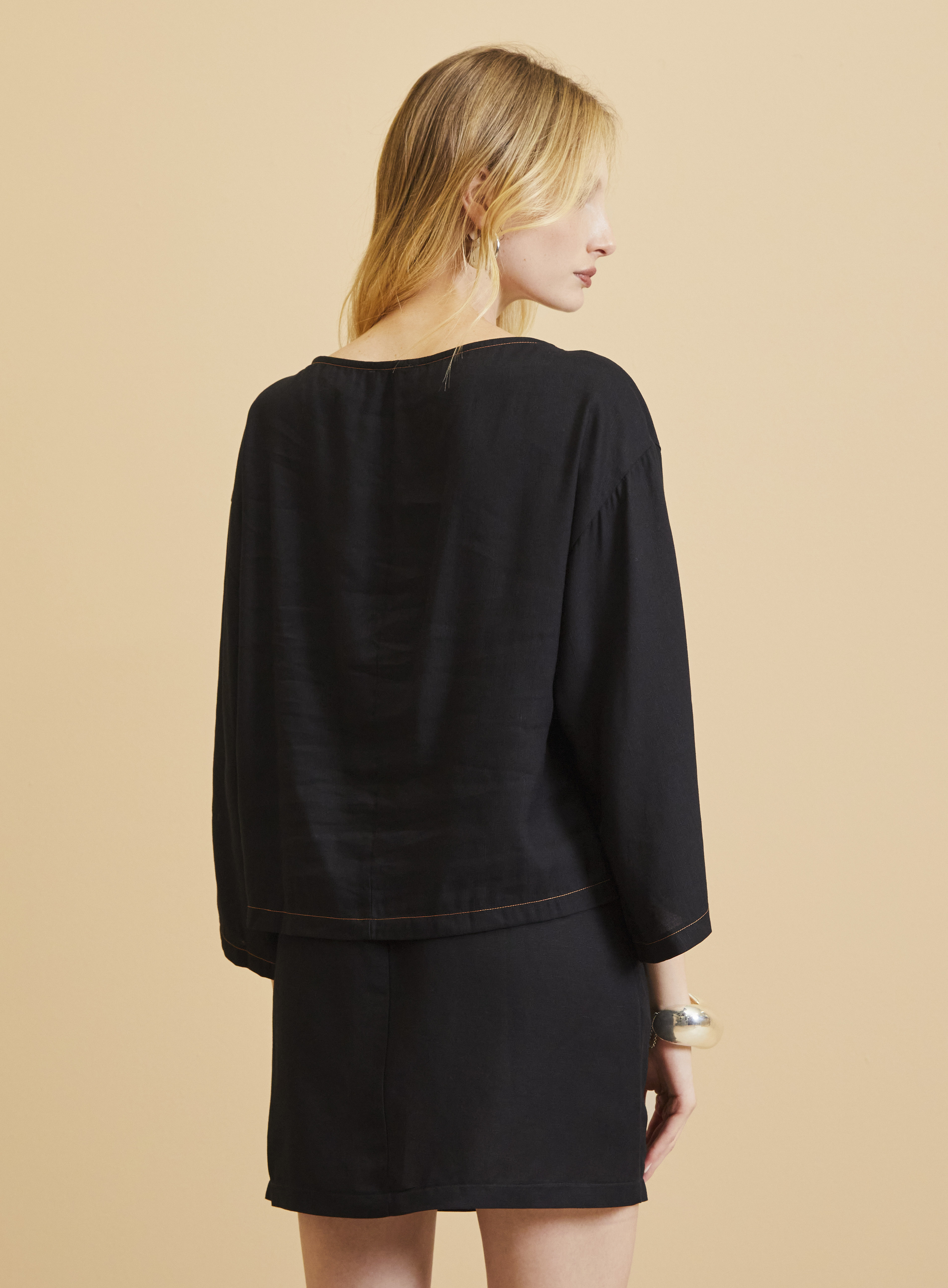 BLUSA LINHO M PRETO