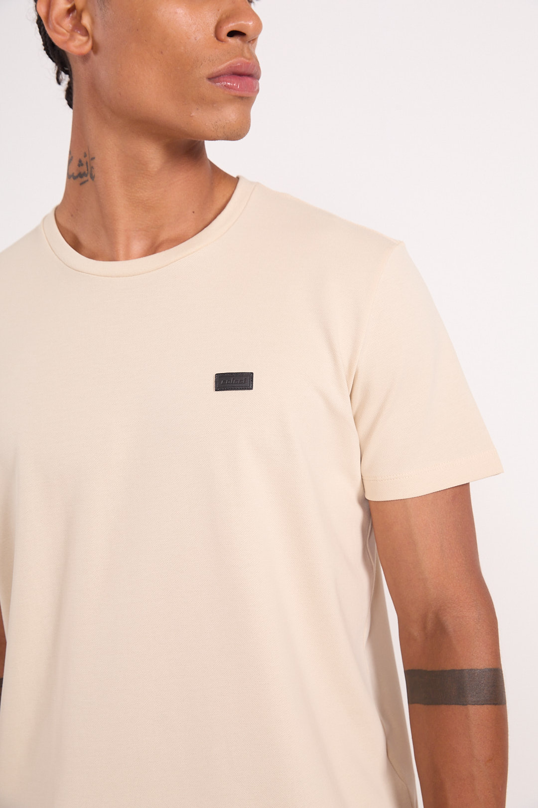 CAMISETA COLCCI G BEGE TAUPE