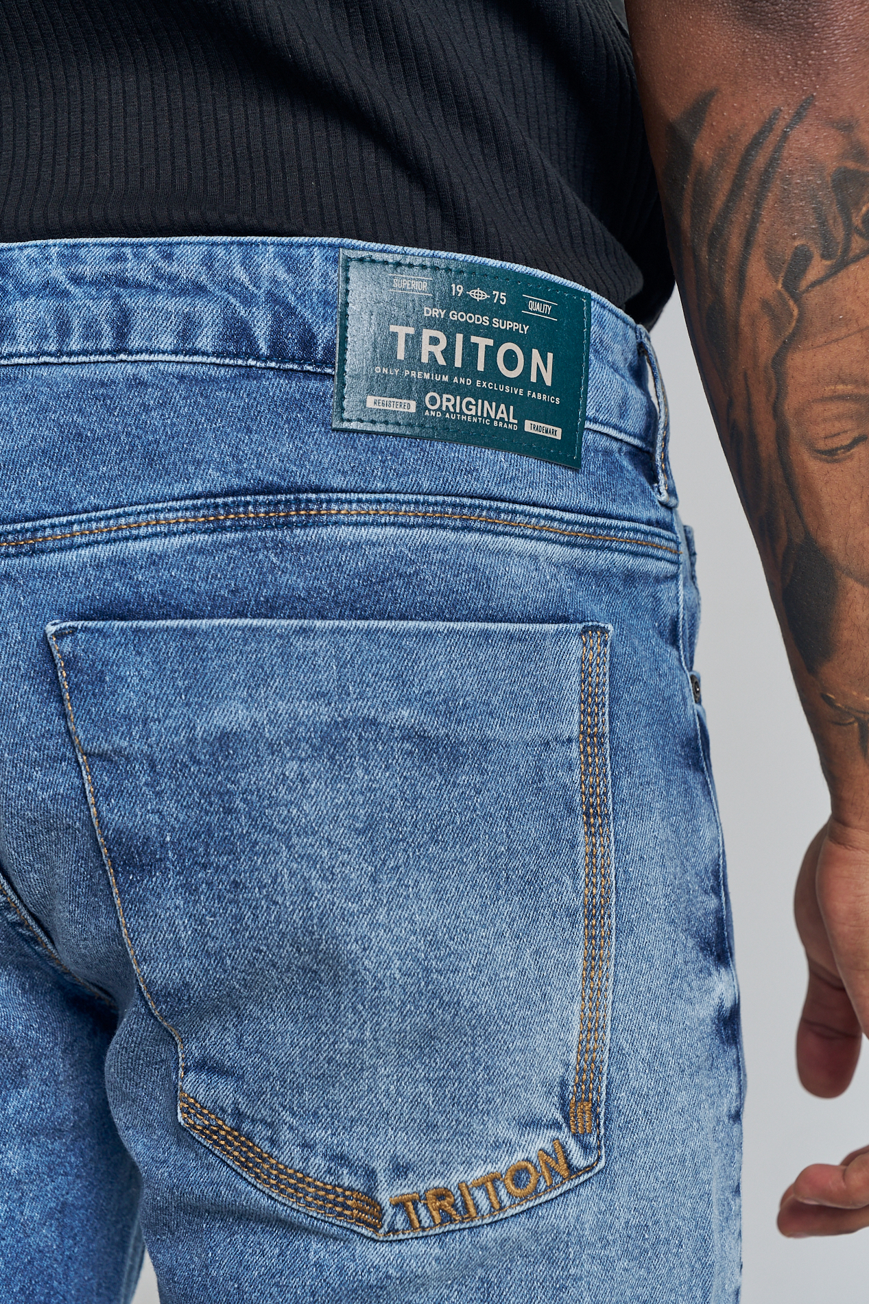 CALÇA JEANS GILSON SLIM 42 INDIGO
