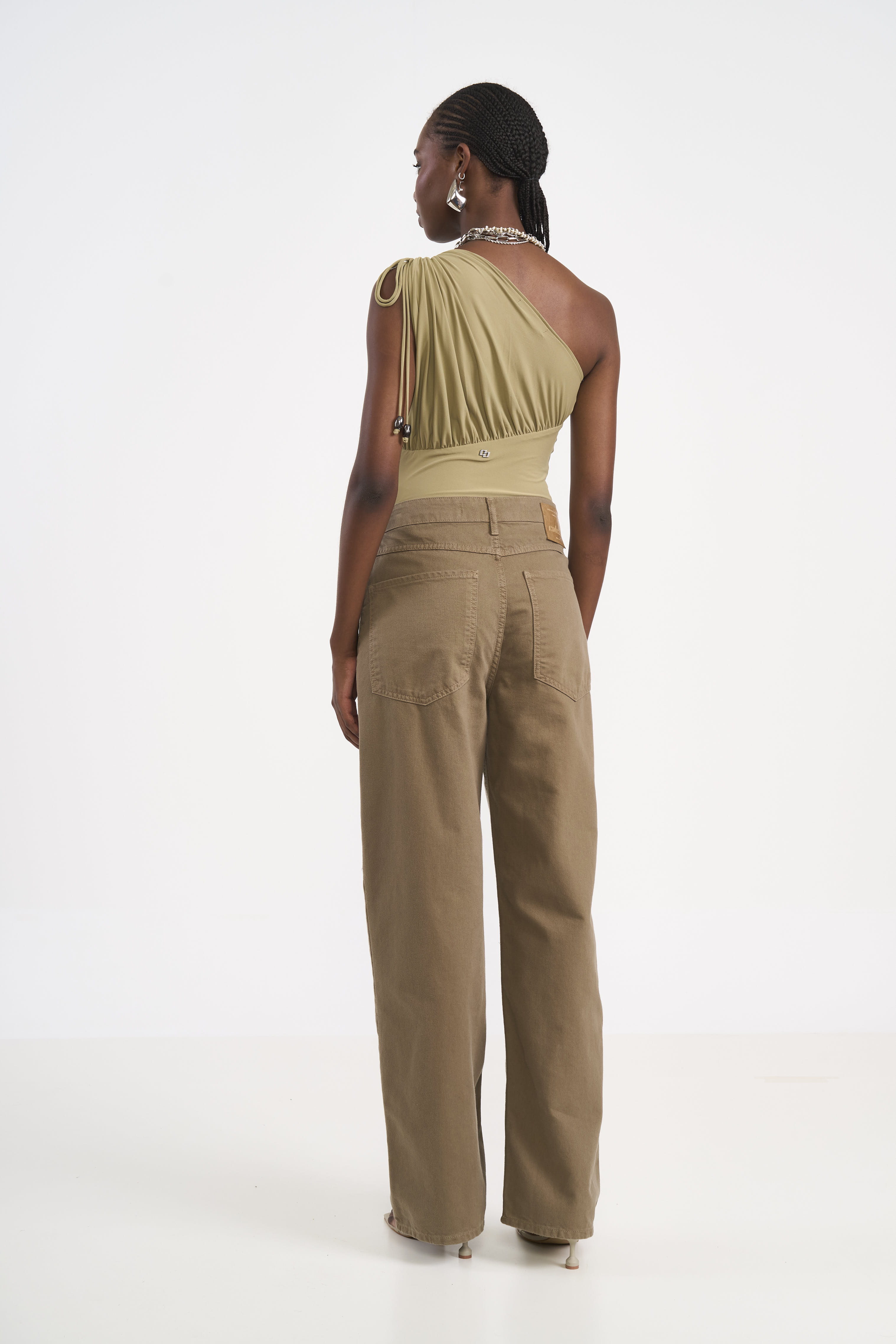 CALÇA SARJA BRUNA LOW 42 BEGE MISK