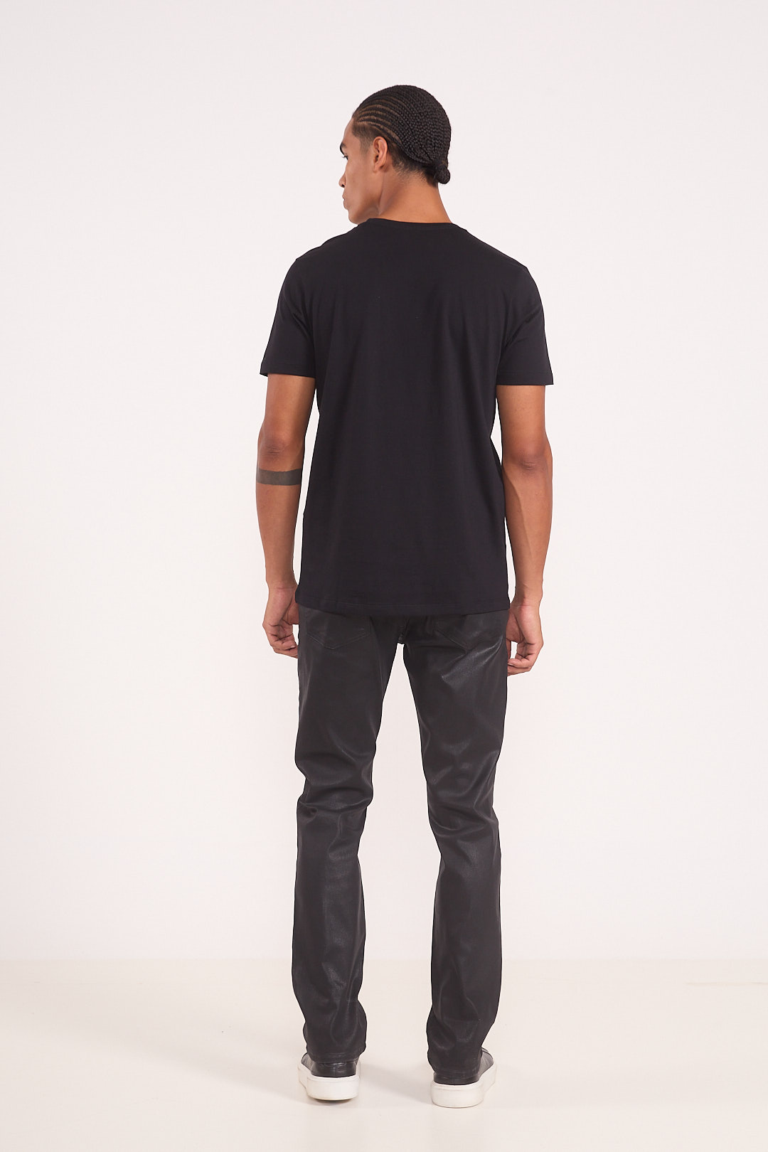 CAMISETA COLCCI G PRETO