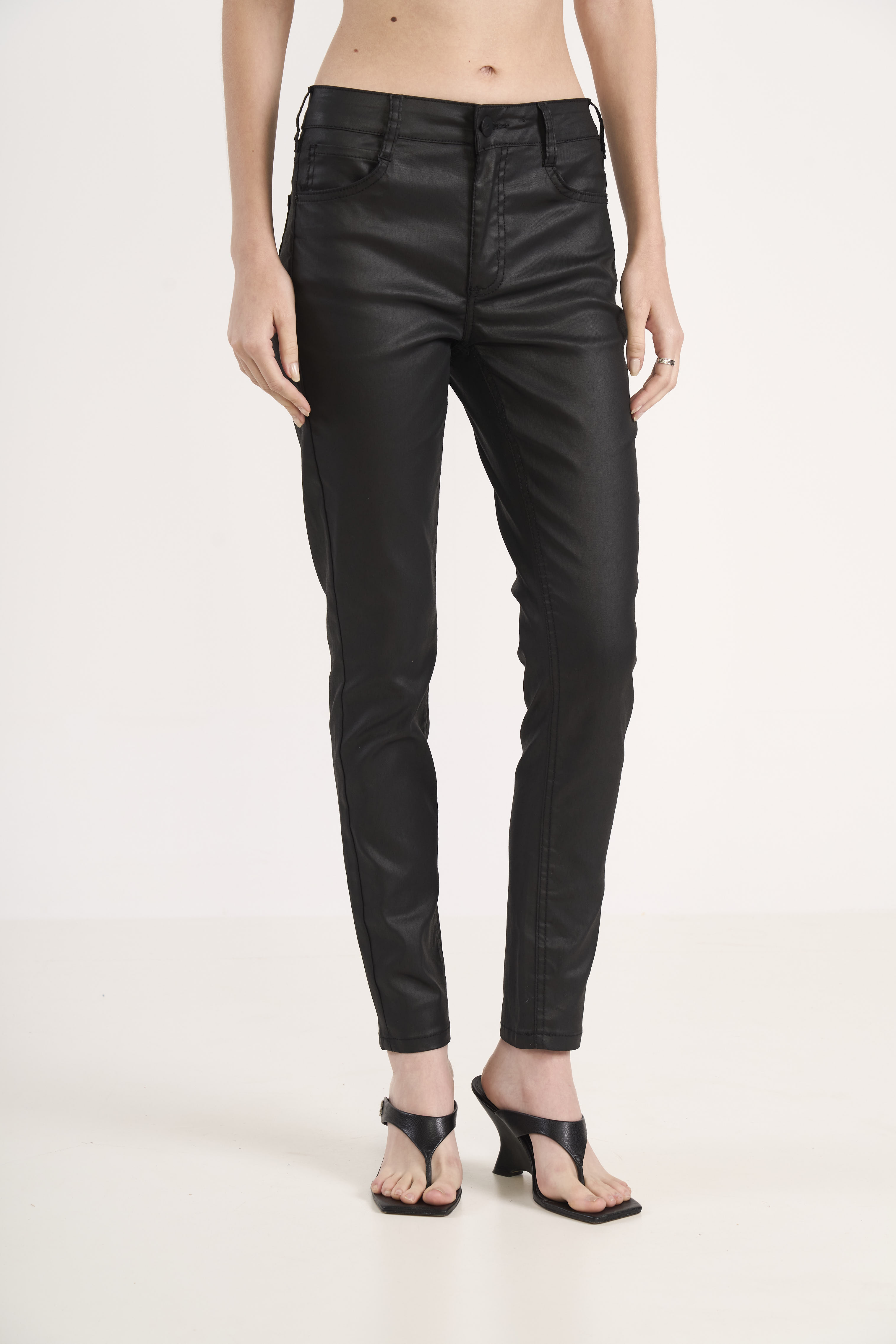 CALÇA SARJA BIA 34 PRETO
