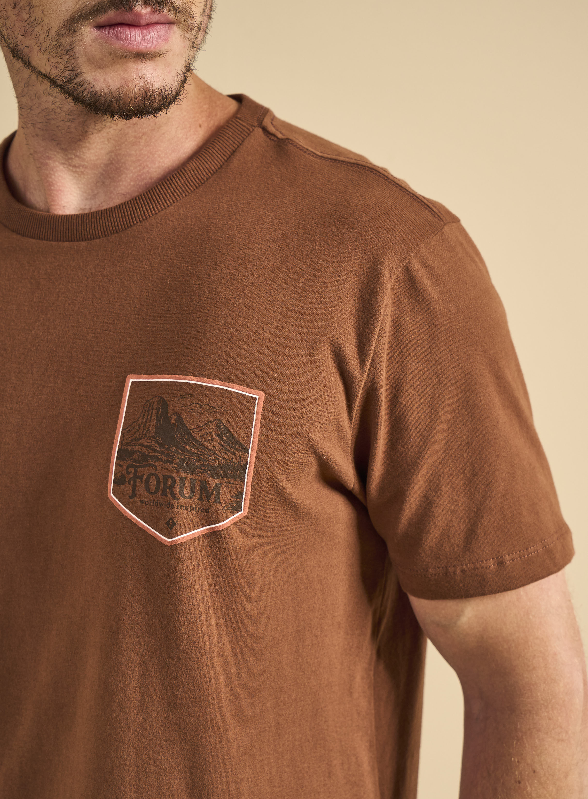 CAMISETA FORUM GG MARROM IMBUIA