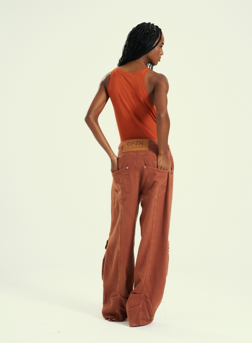 CALÇA SARJA KALIFA 34 MARROM CARAMEL LATTE