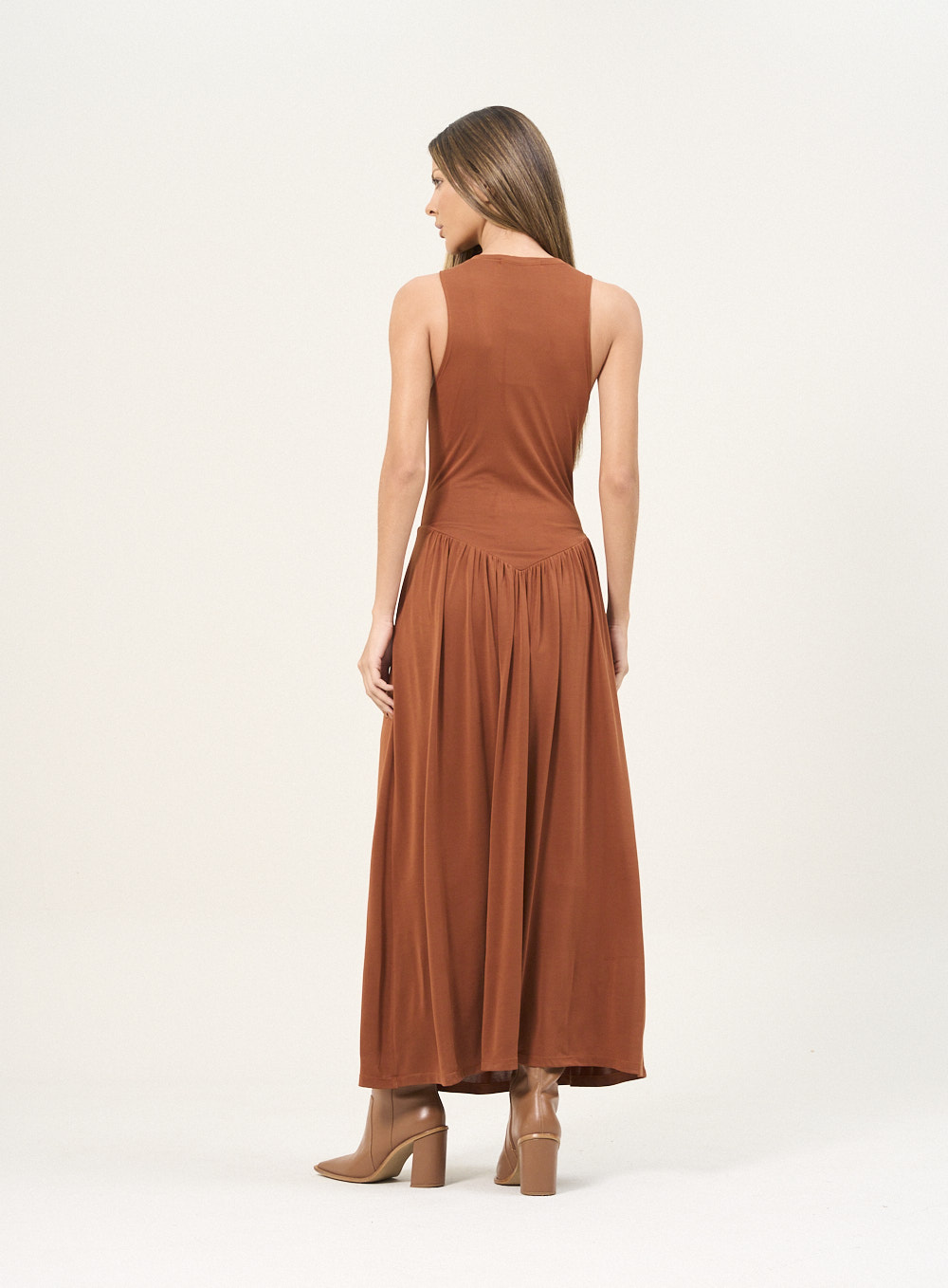 VESTIDO OPEN P MARROM ZEUS