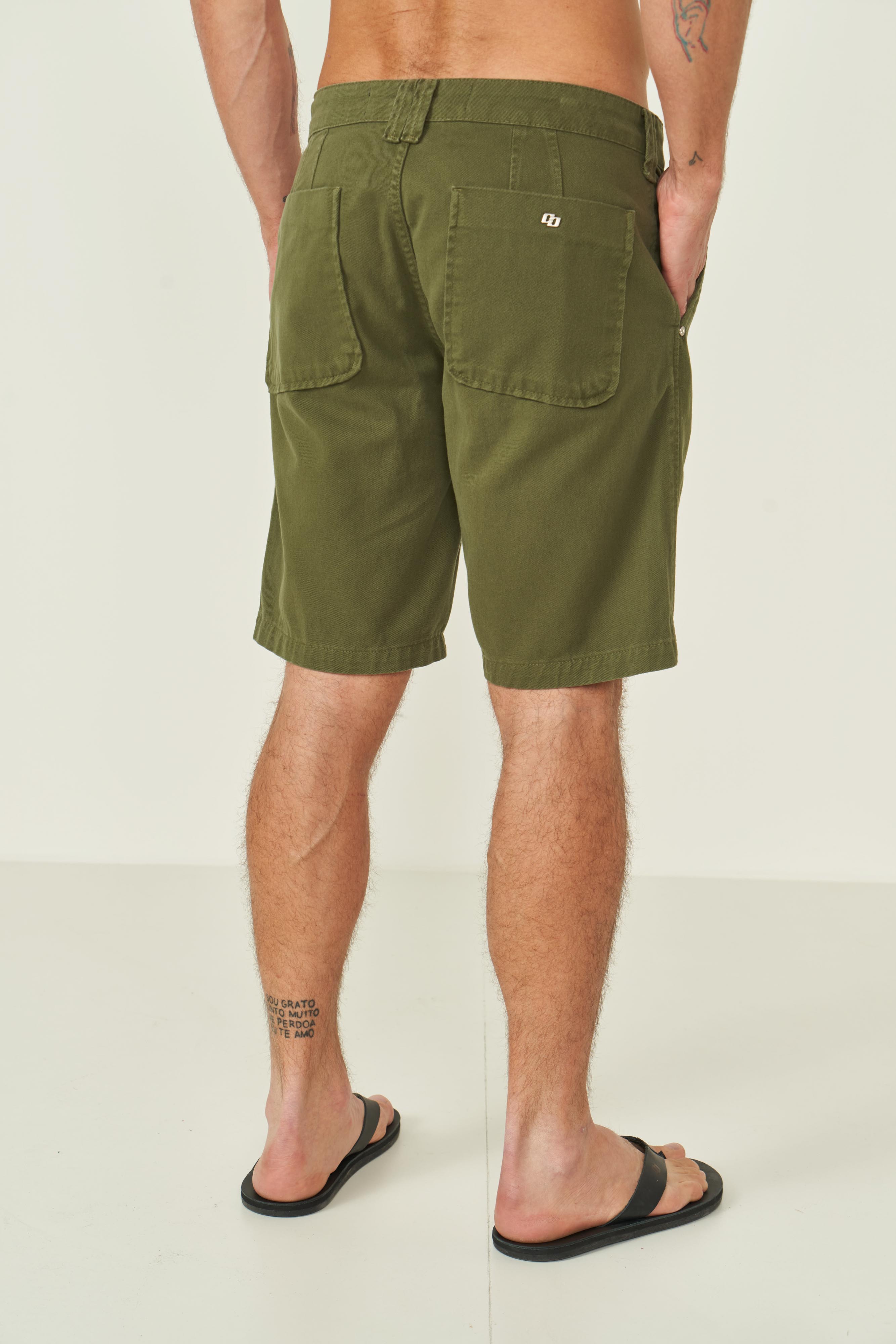 BERMUDA SARJA DAVI 40 VERDE MANJERICAO