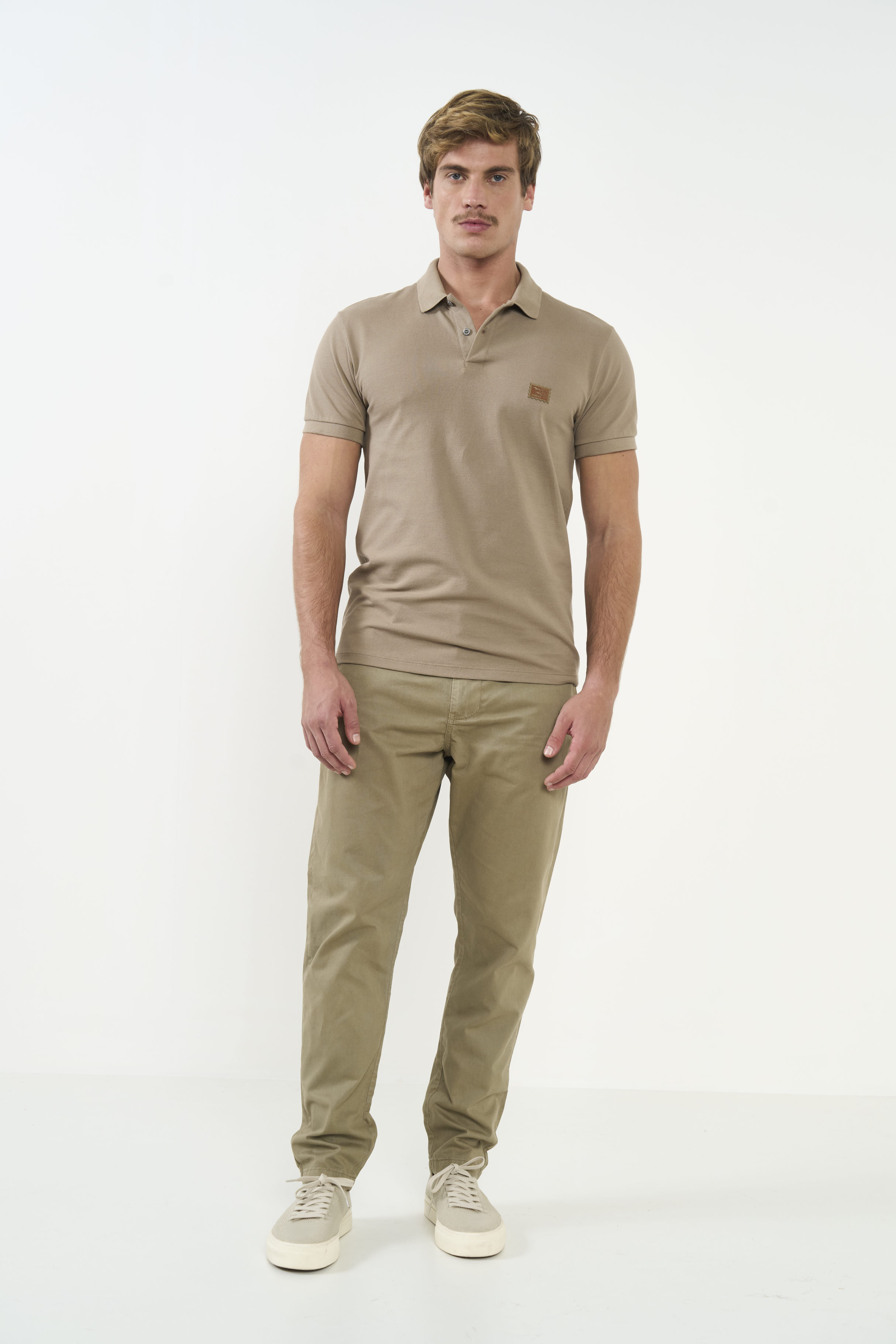 CALÇA SARJA NEW CHINO 38 BEGE MISK