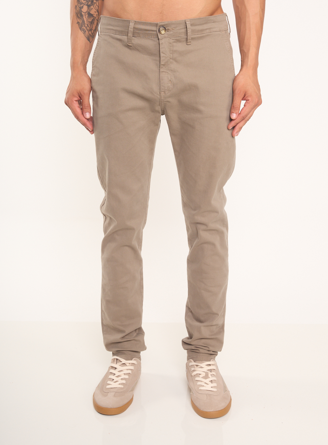 CALÇA SARJA FELIPE SKINNY 38 PRETO