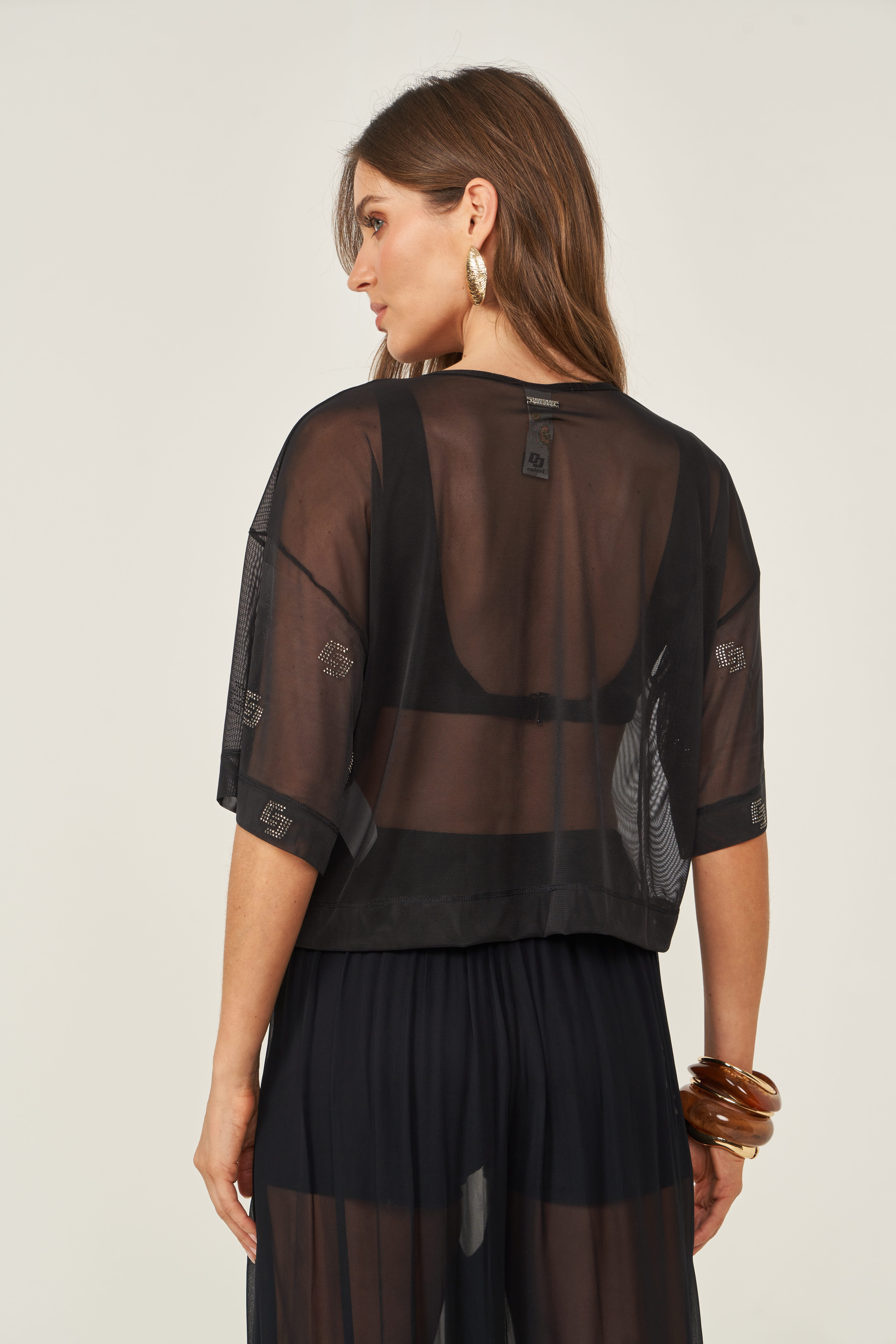CAMISETA TULE COM APLICAÇÃO P PRETO