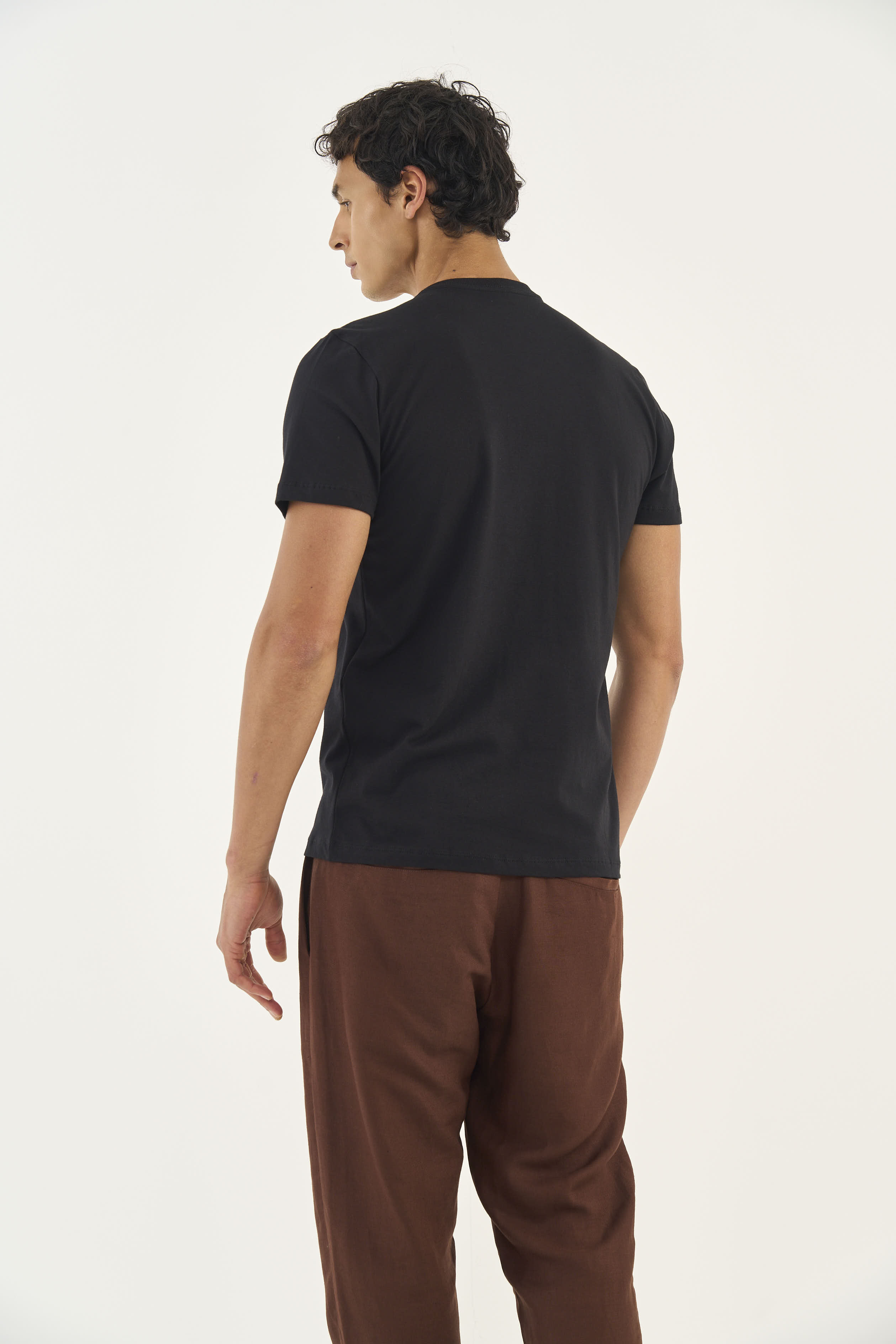 CAMISETA COLCCI G PRETO