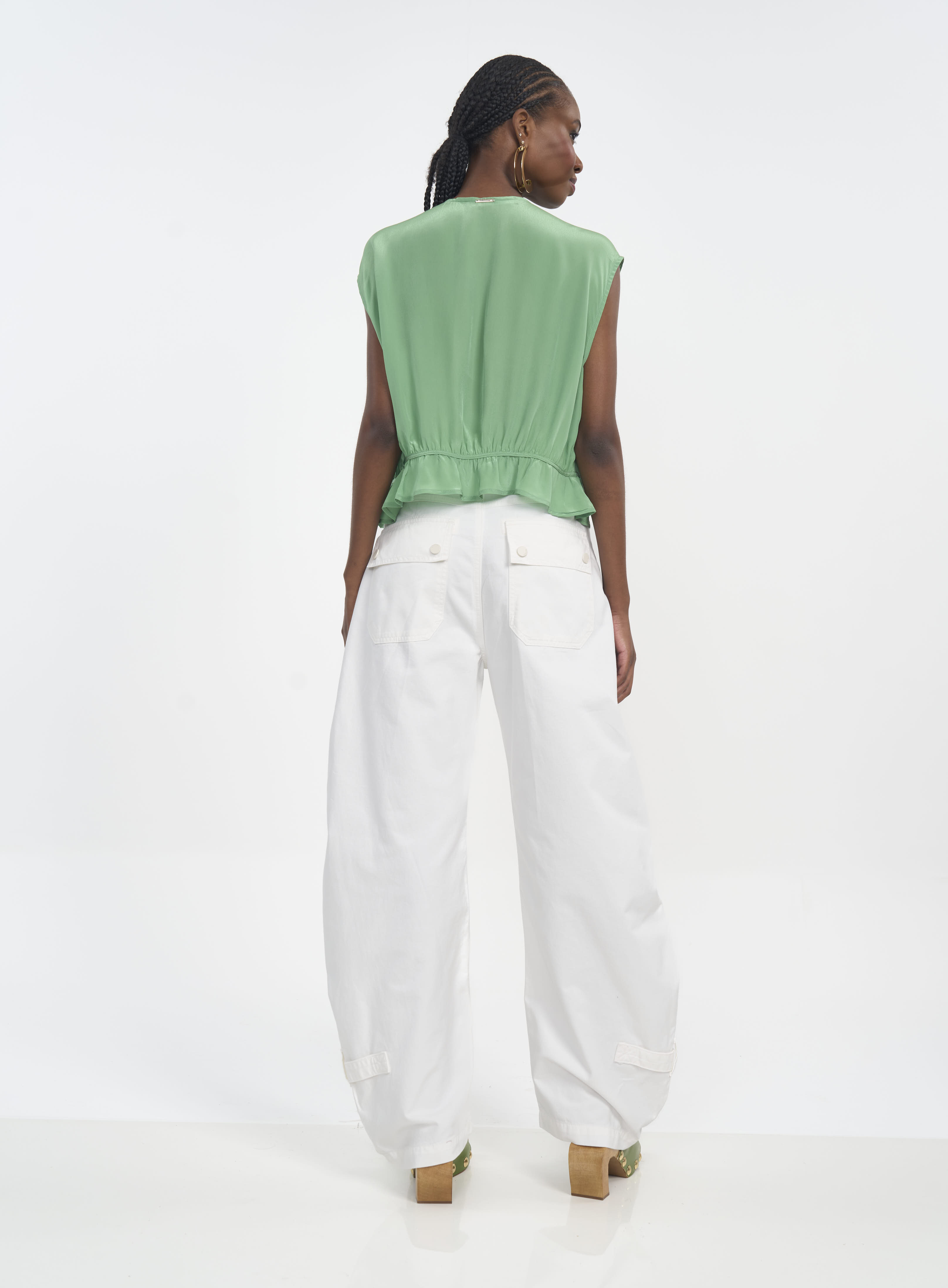 CALÇA SARJA LEONI LOW 34 OFF SHELL