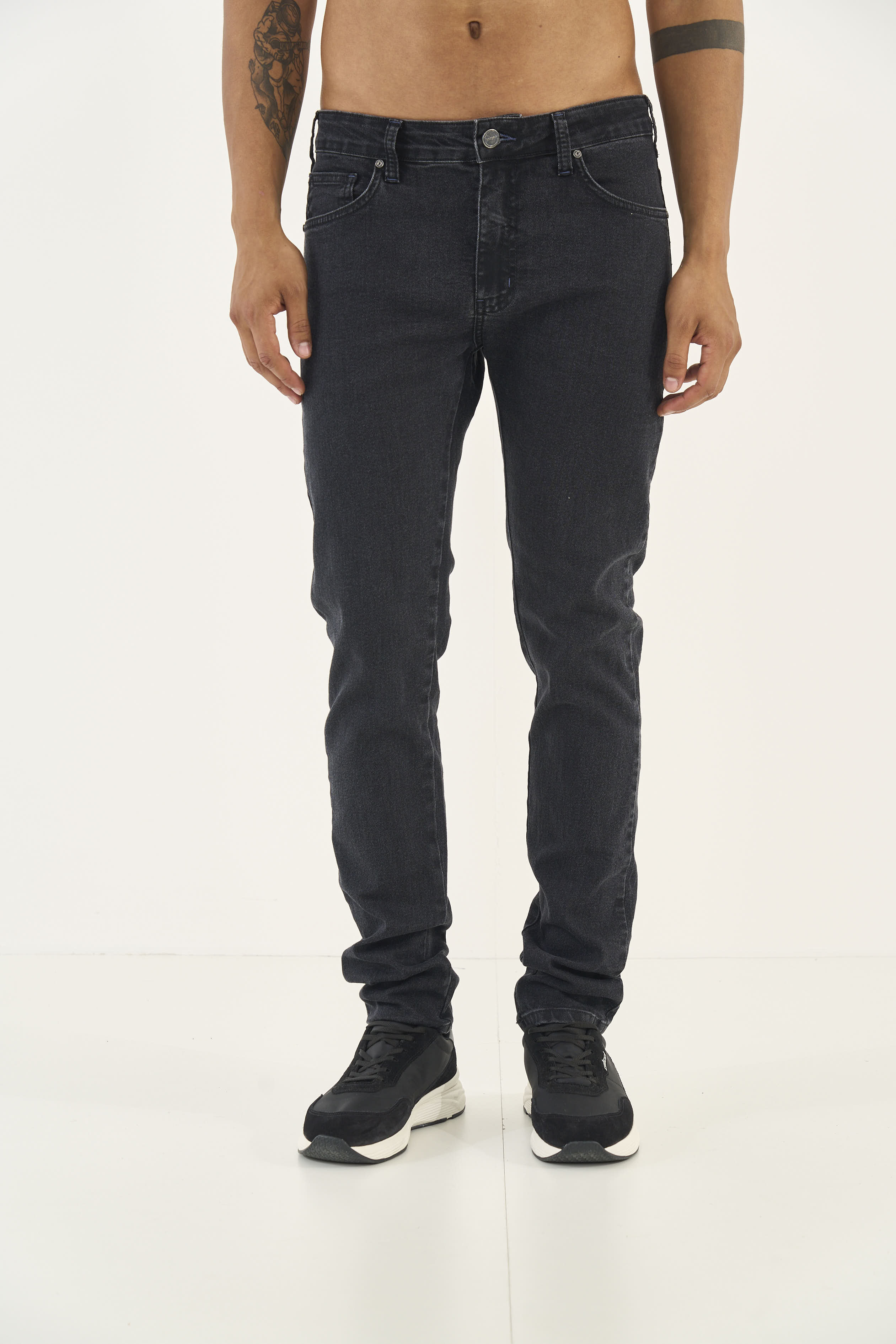 CALÇA JEANS FELIPE 38 IND.PRETO