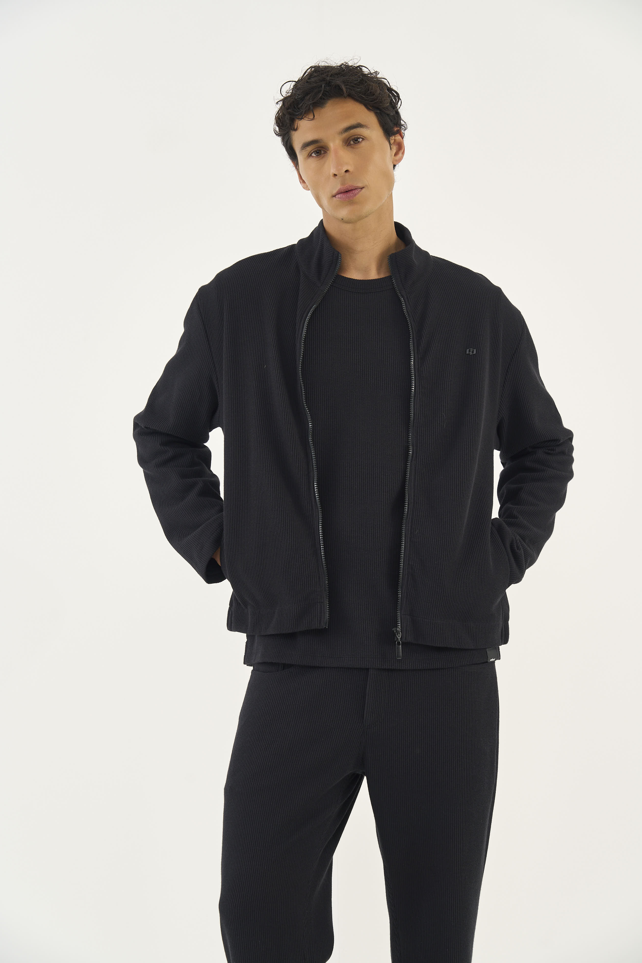 JAQUETA COLCCI GG PRETO