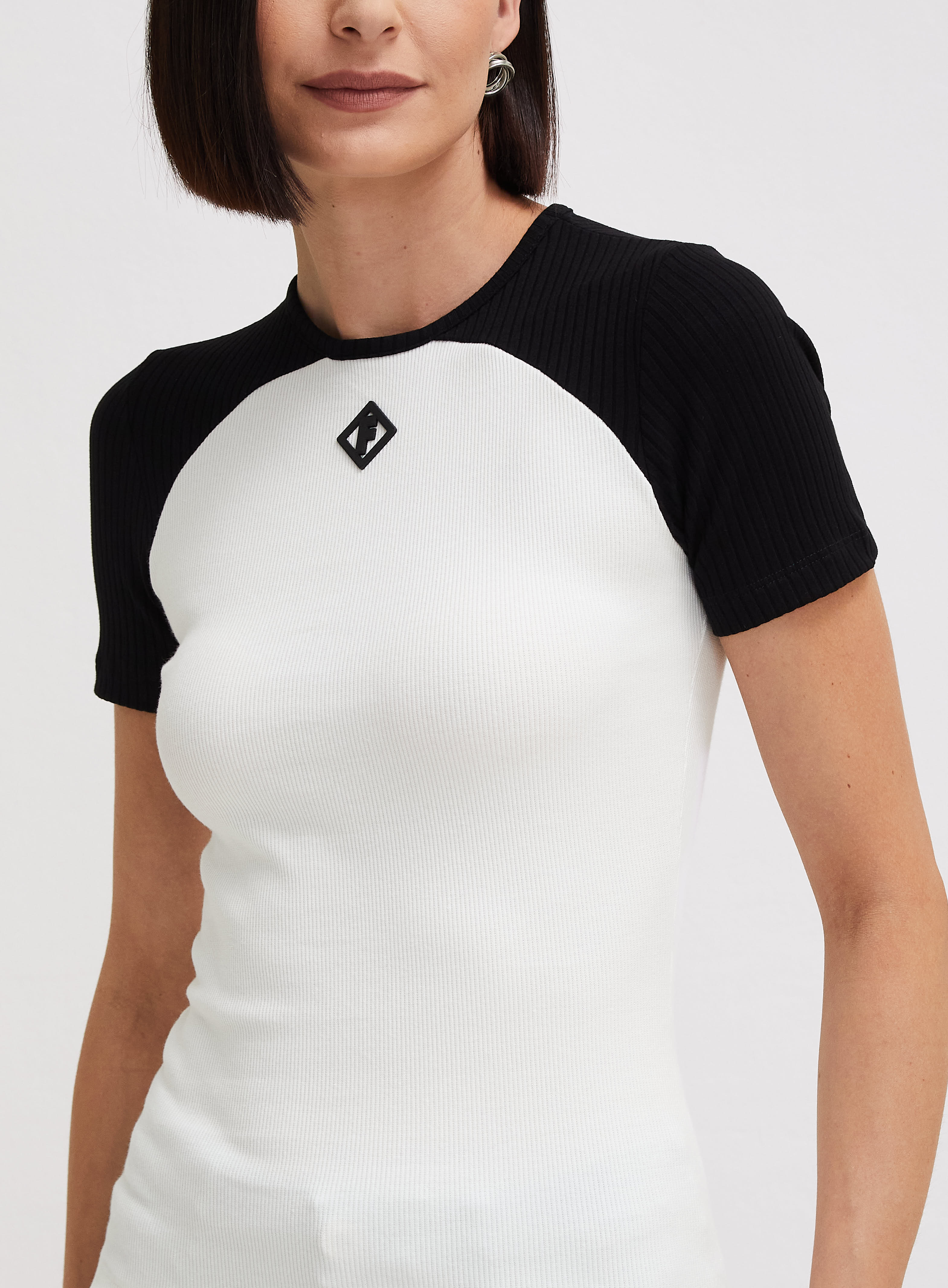 CAMISETA FORUM G BEGE/MARROM