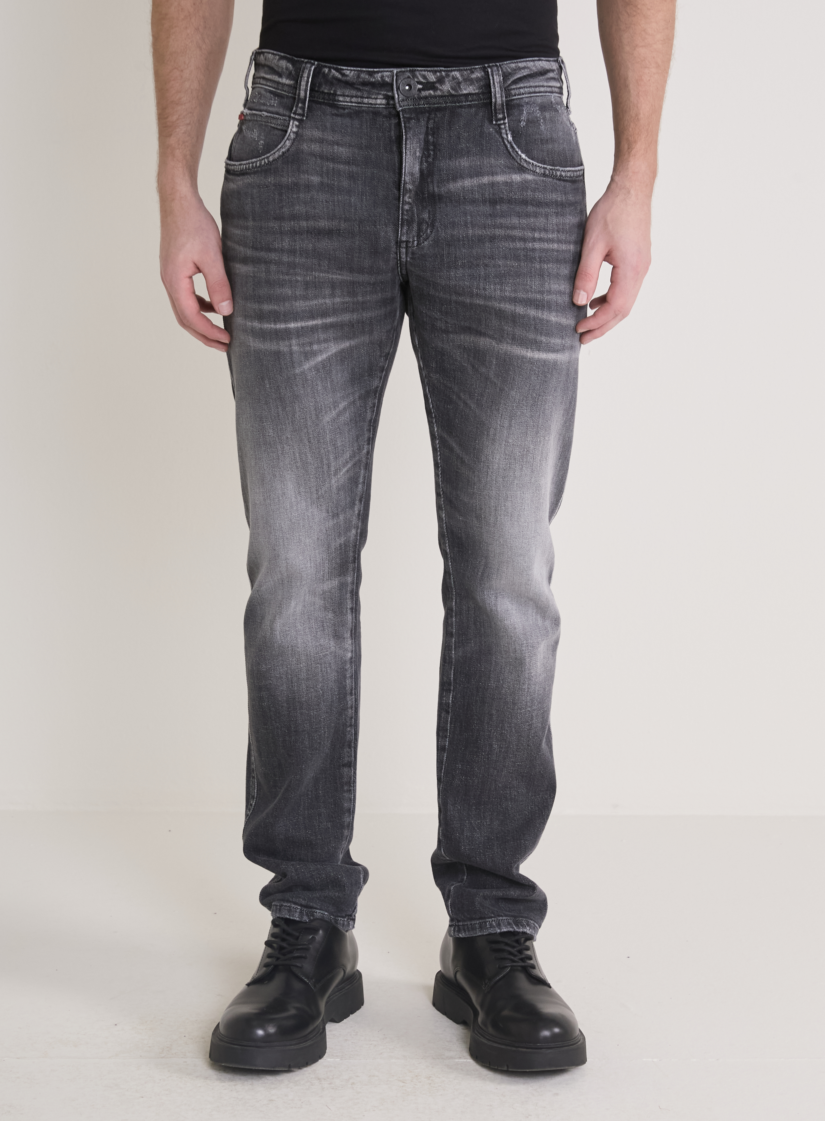 CALÇA JEANS PAUL SLIM 42 IND.PRETO