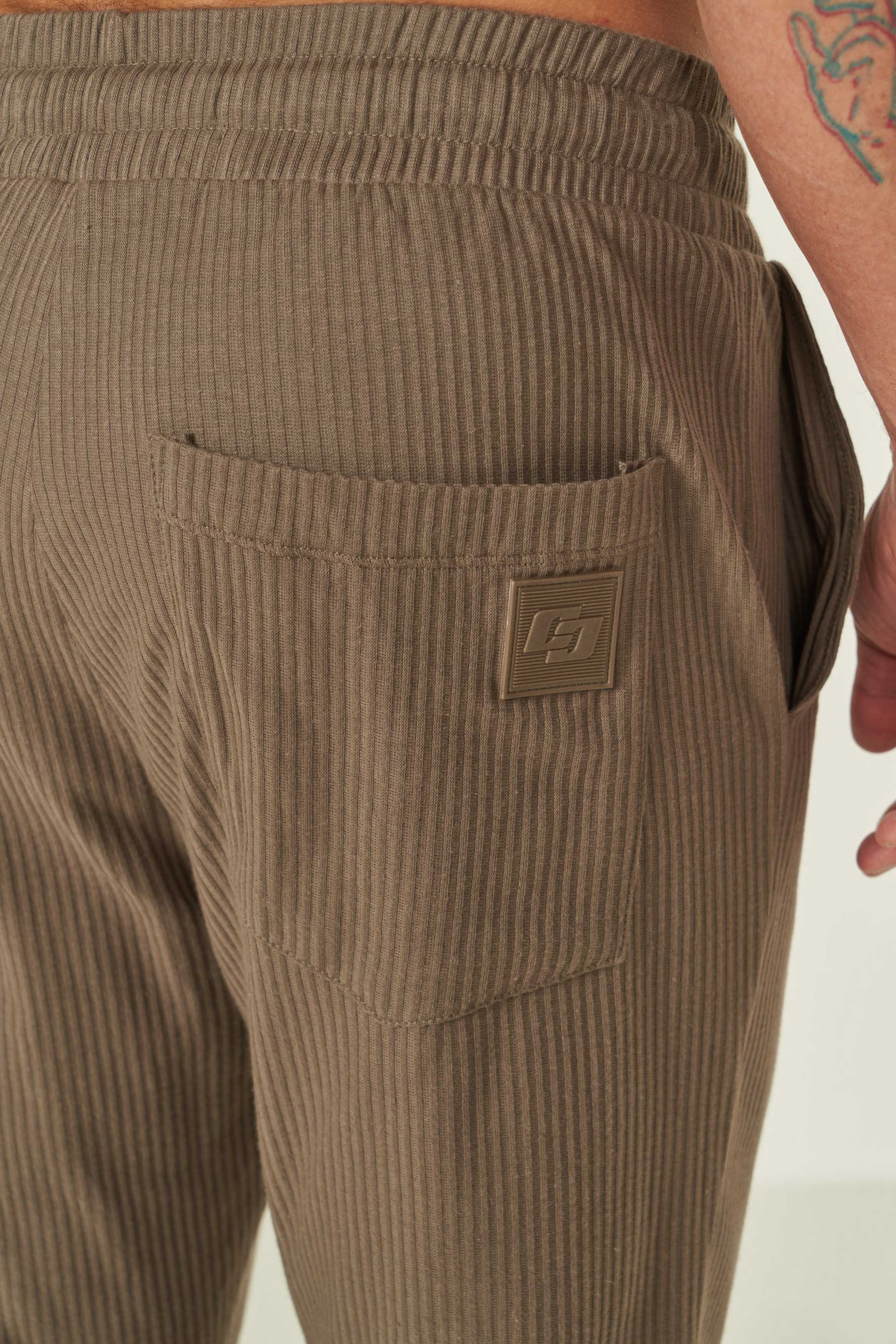 CALÇA COLCCI M BEGE CINZAS