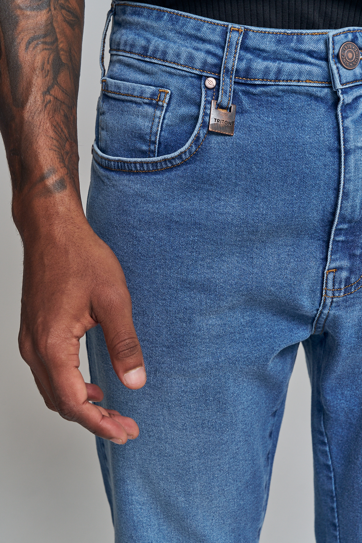 CALÇA JEANS LEO 42 INDIGO