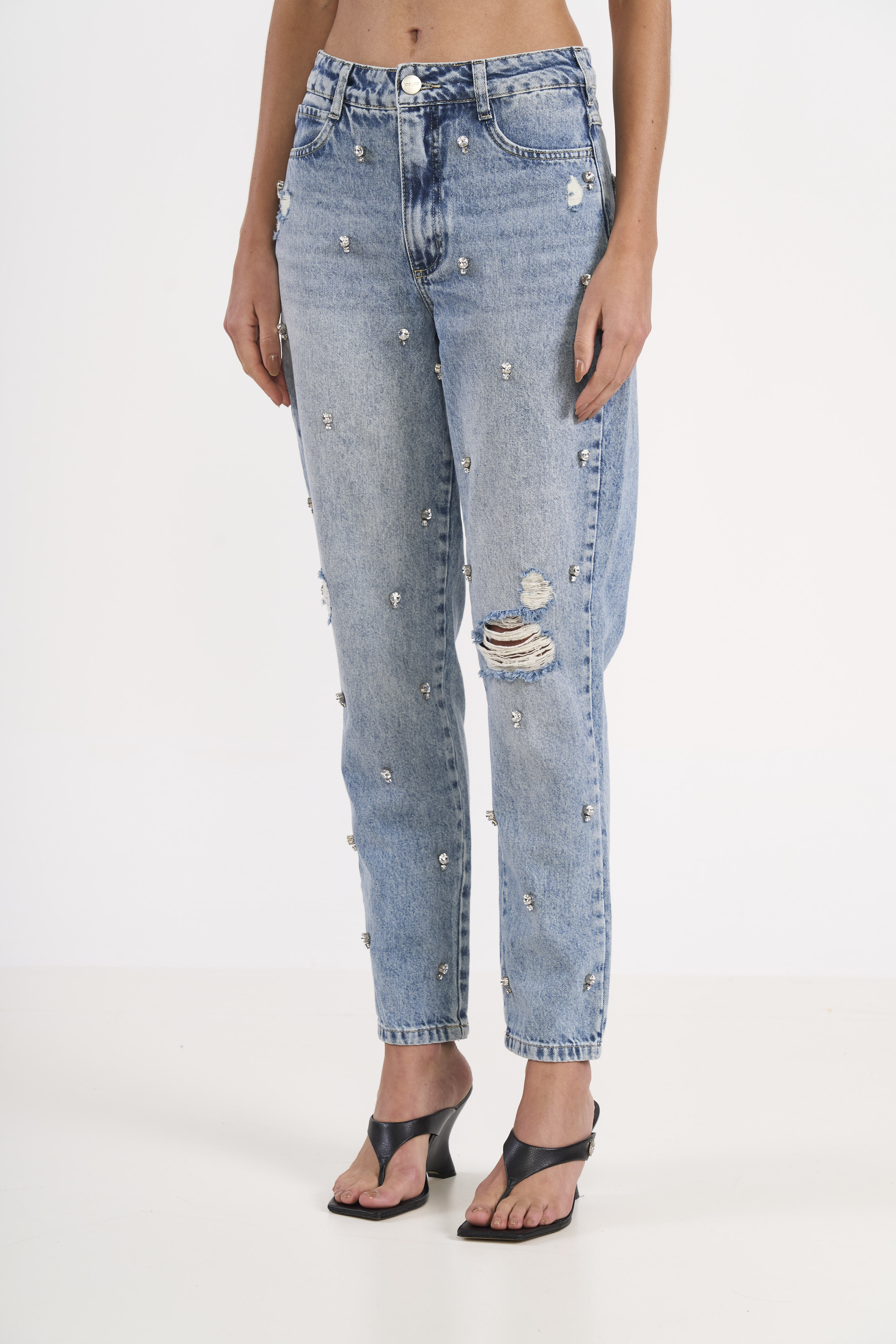 CALÇA JEANS BRUNA COM BORDADO MANUAL 40 INDIGO