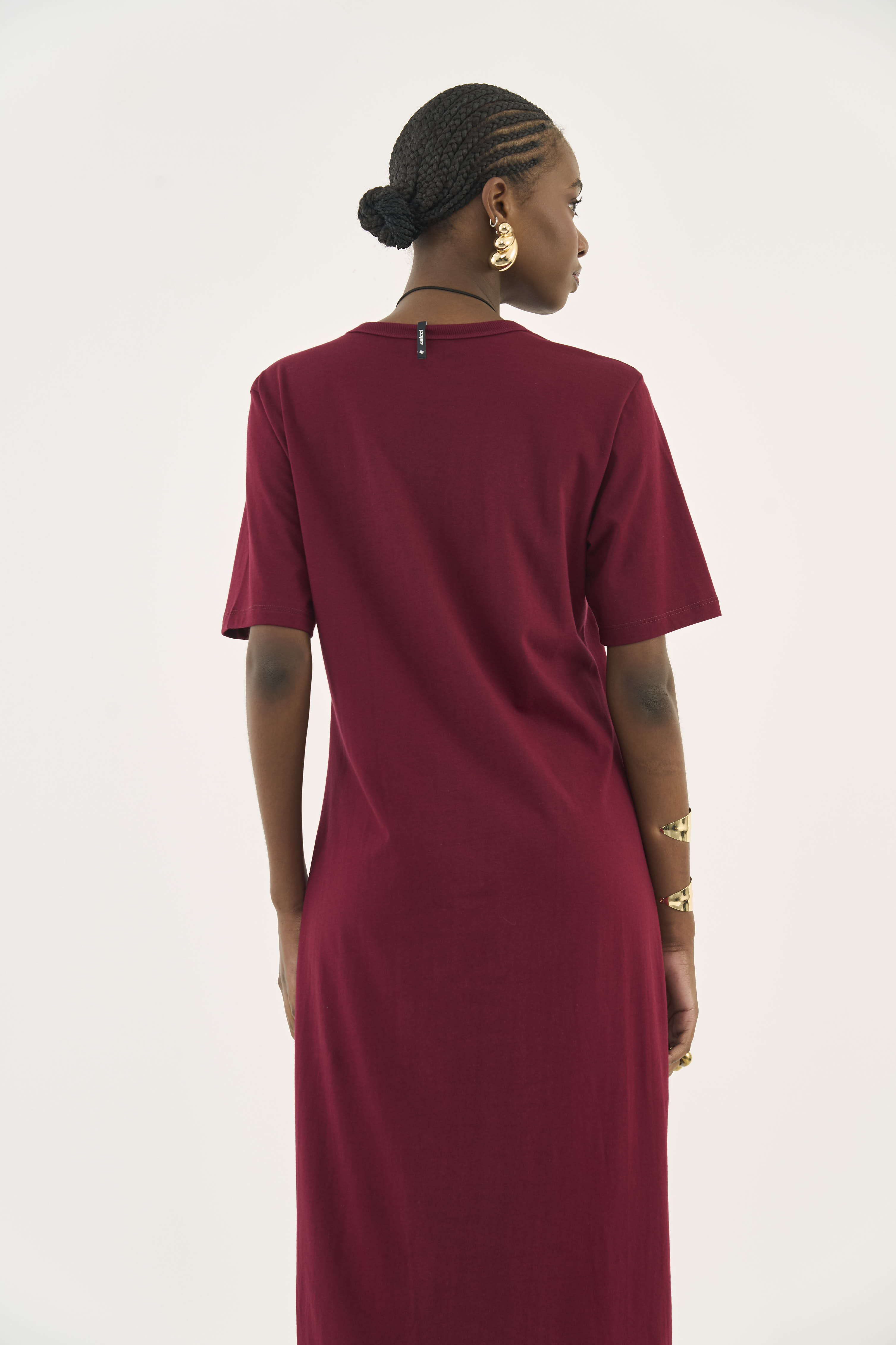 VESTIDO ESTAMPADO COM APLICAÇÃO M BORDO BLOODSTONE