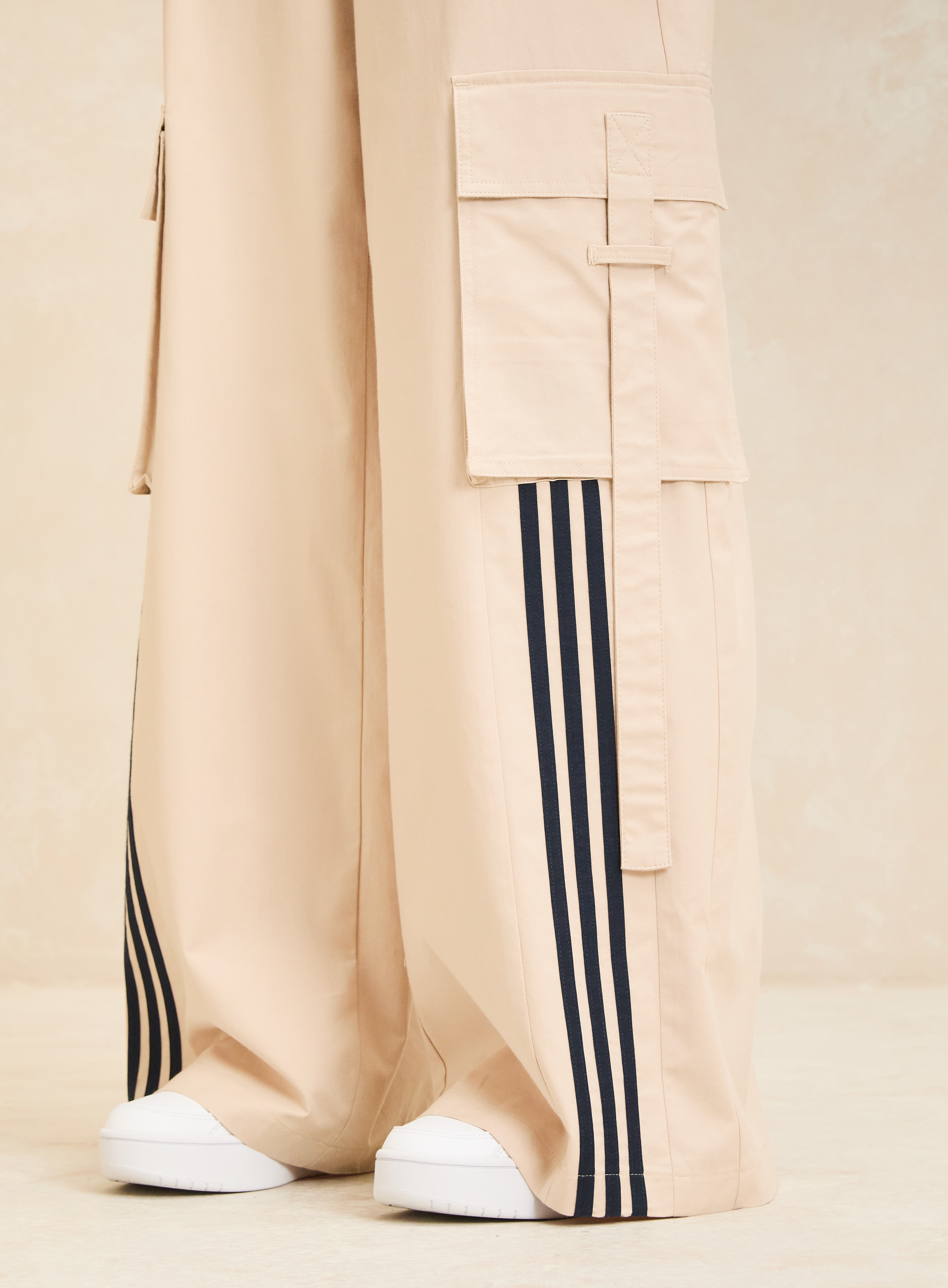 CALÇA ADIDAS FORUM G BEGE DAISY