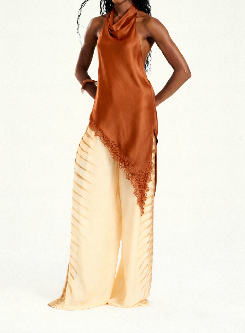 BLUSA OPEN G BEGE GOLDEN WHE