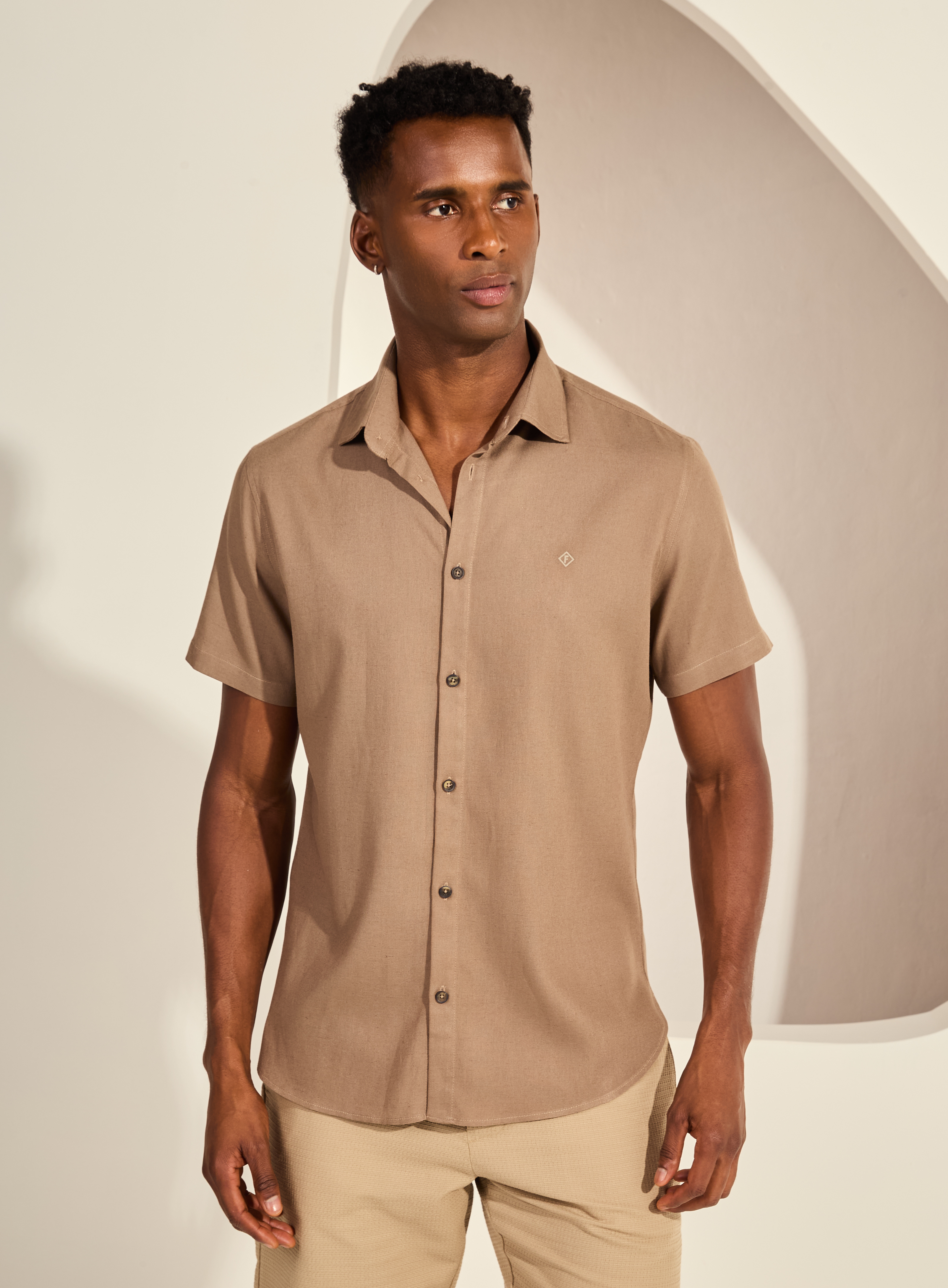 CAMISA LINHO ST BARTHS G BEGE CINZAS