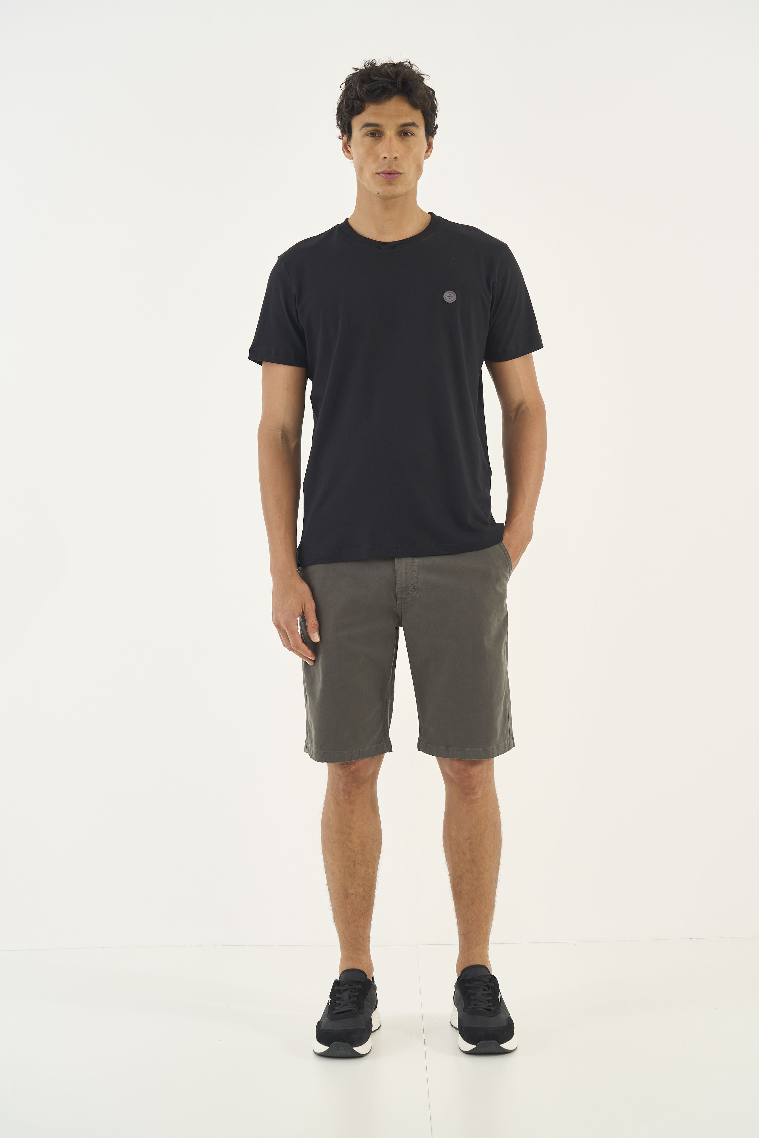 BERMUDA SARJA DAVI 36 PRETO