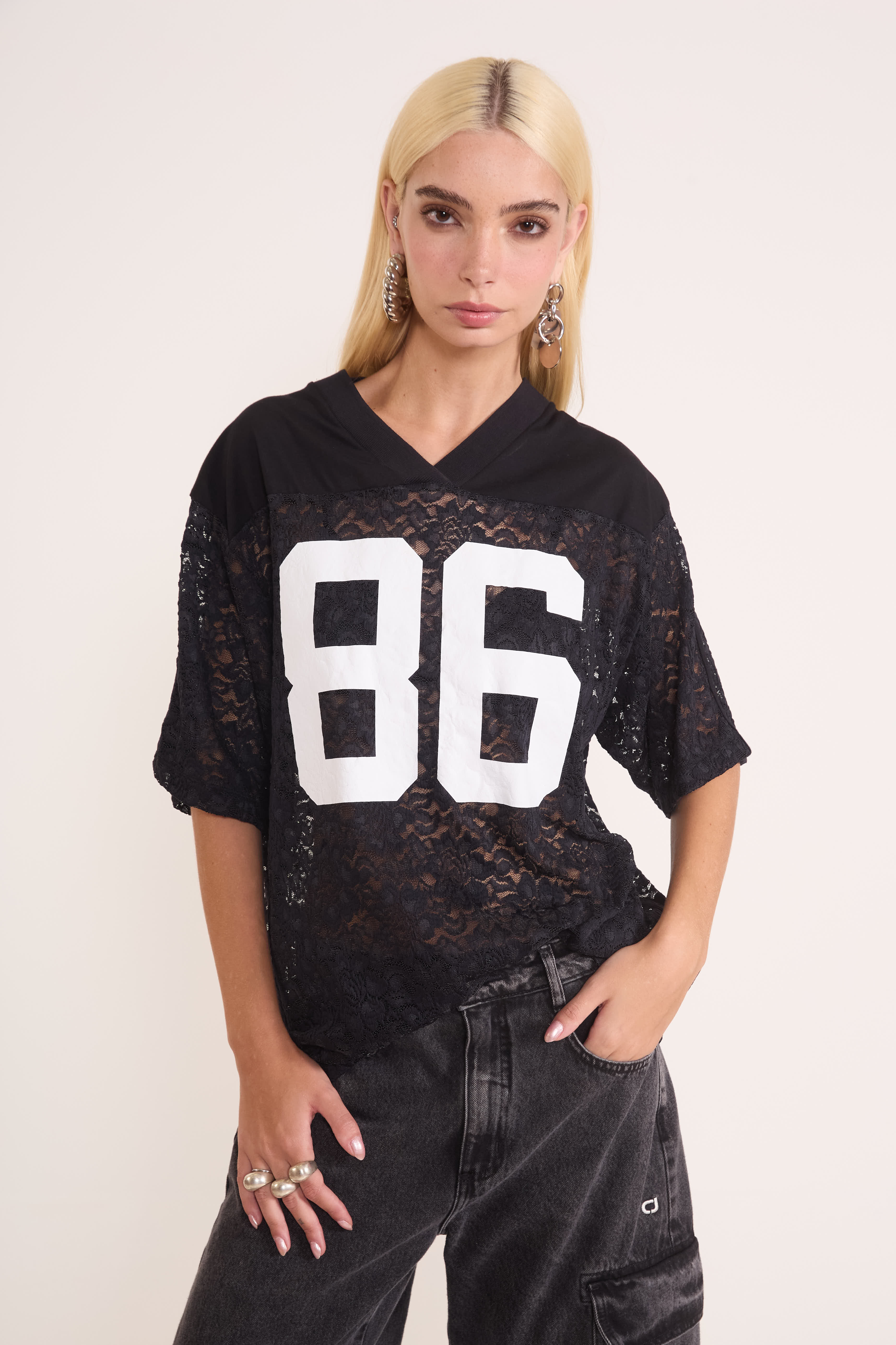 CAMISETA RENDA M PRETO