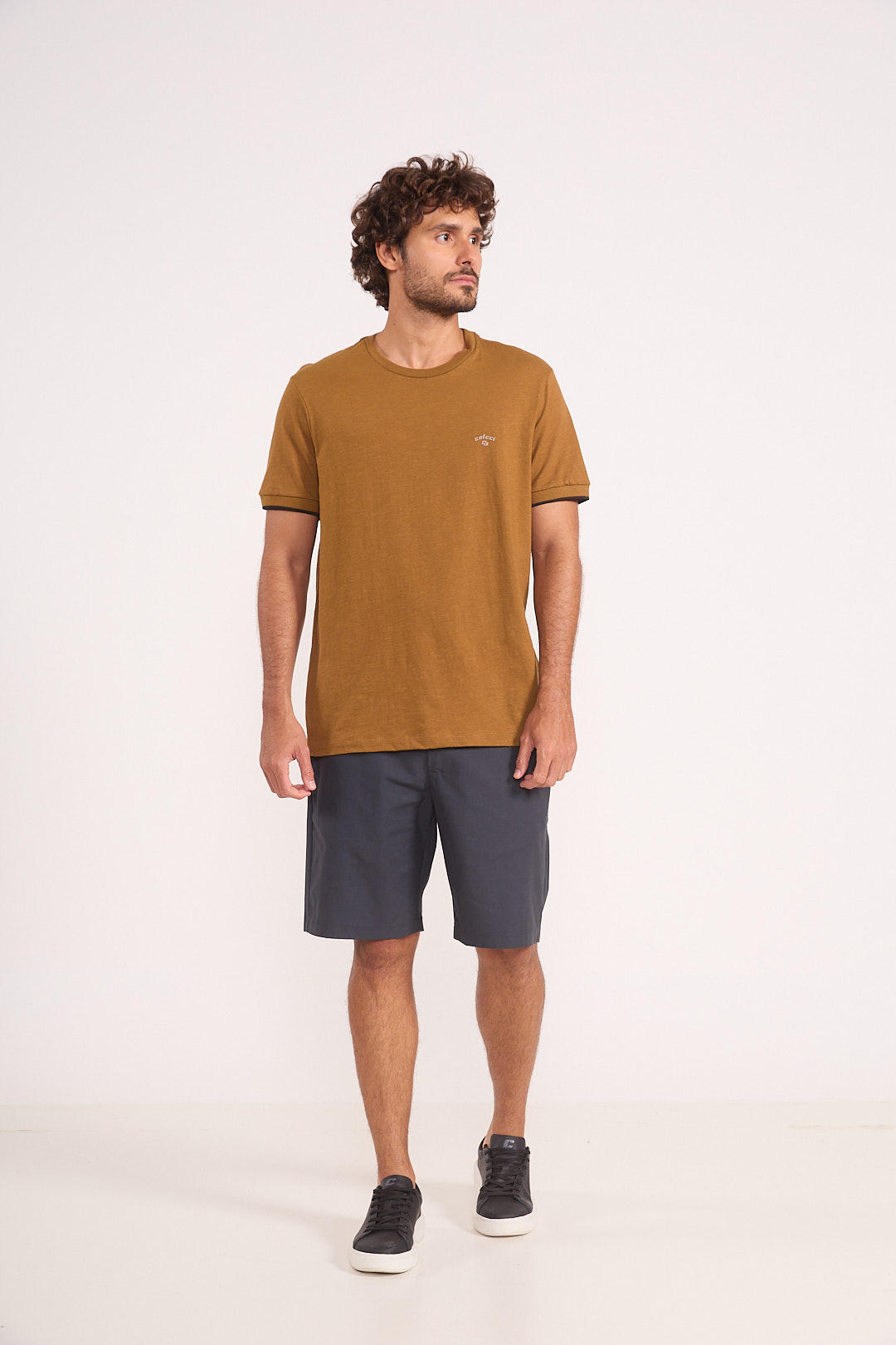 CAMISETA COLCCI GG MARROM CUMARU