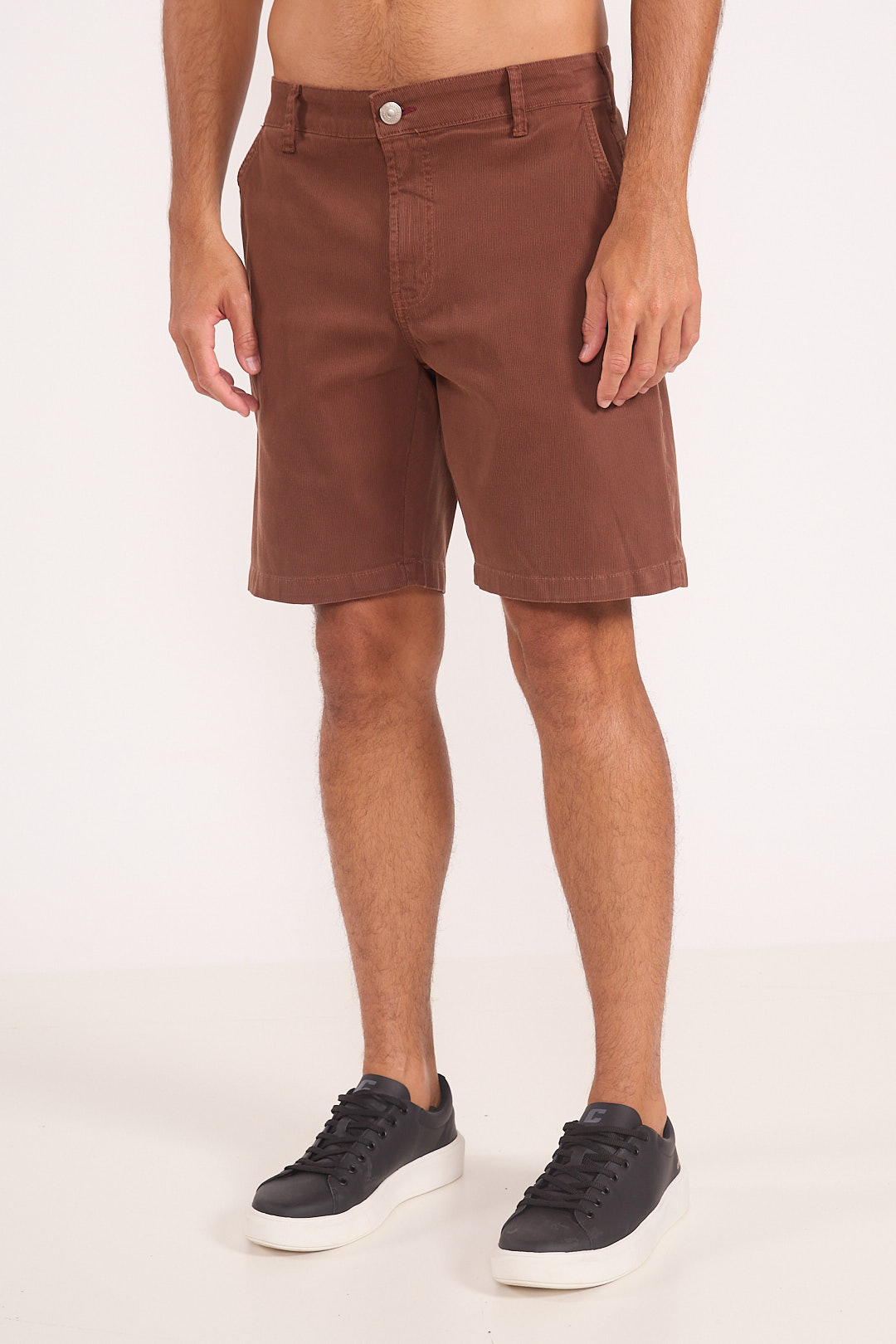 BERMUDA SARJA NEW DAVI 42 MARROM TIRAMISU