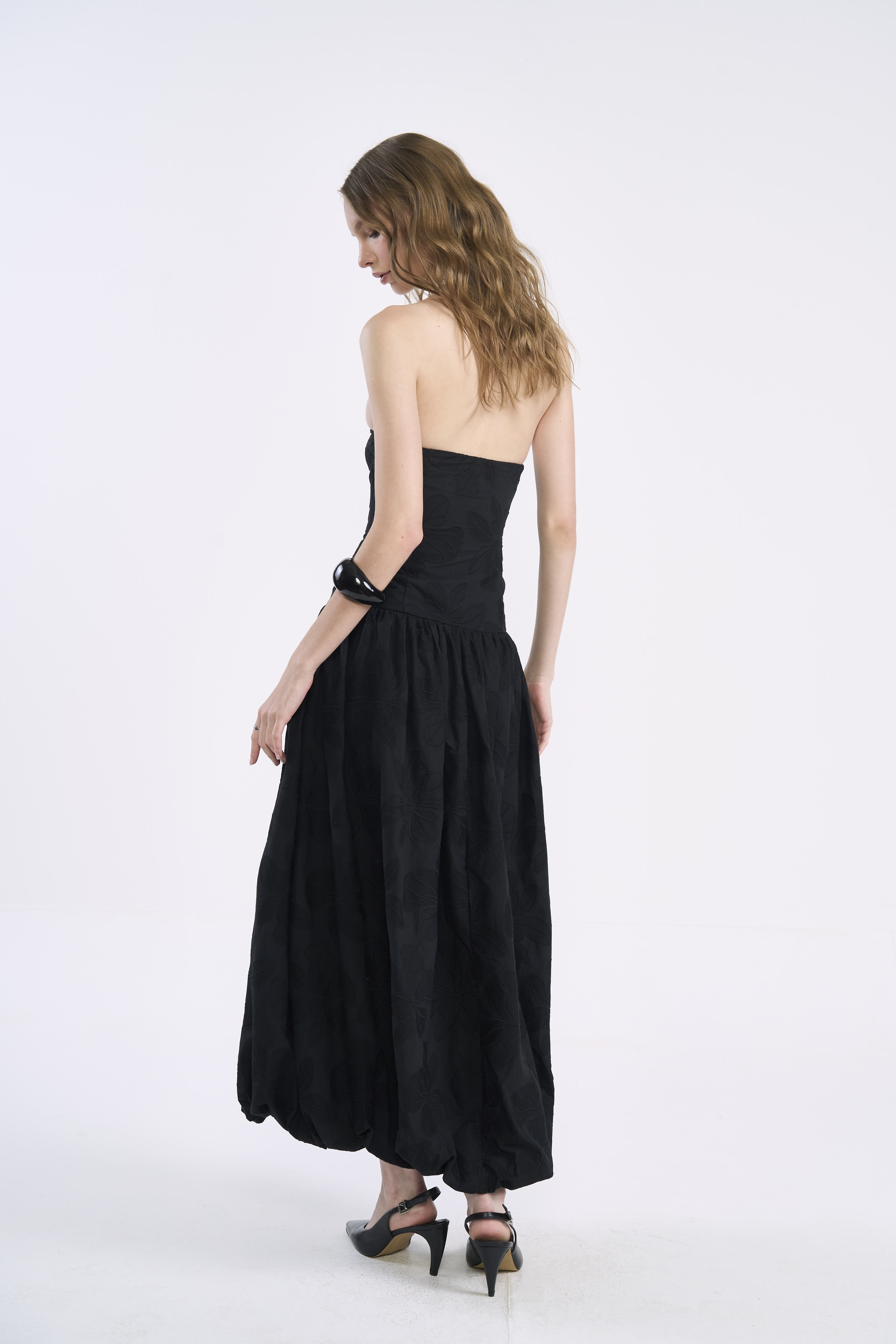 VESTIDO BORDADO M PRETO