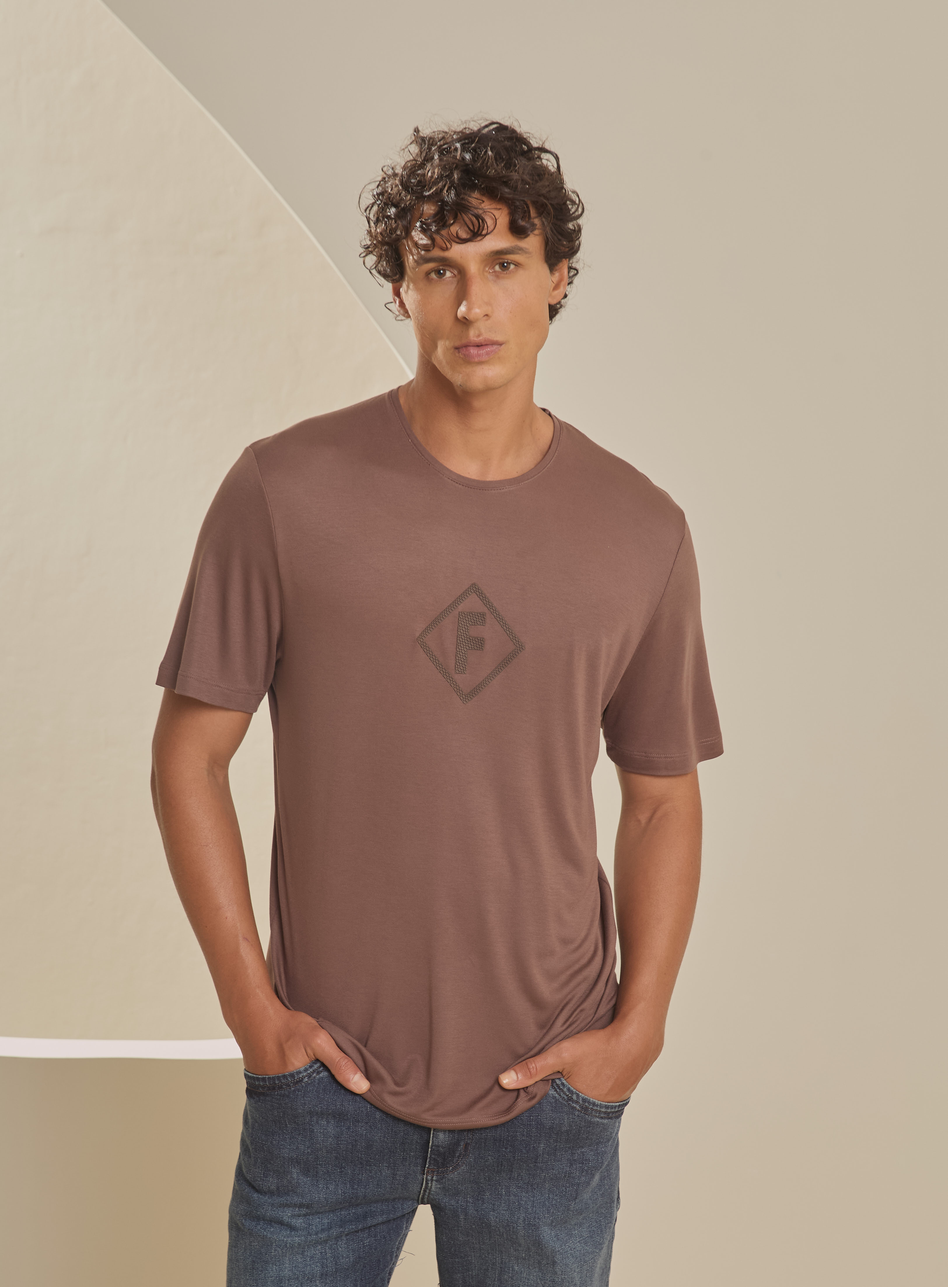 CAMISETA FORUM GG MARROM CASTOR